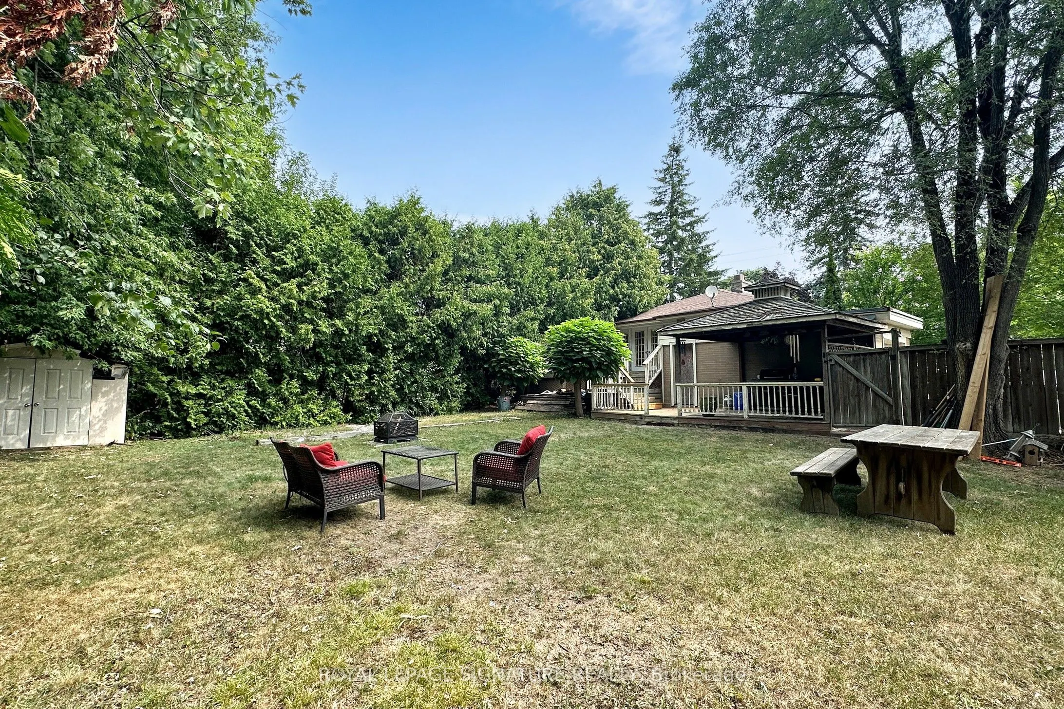 16 Bugle Hill Road