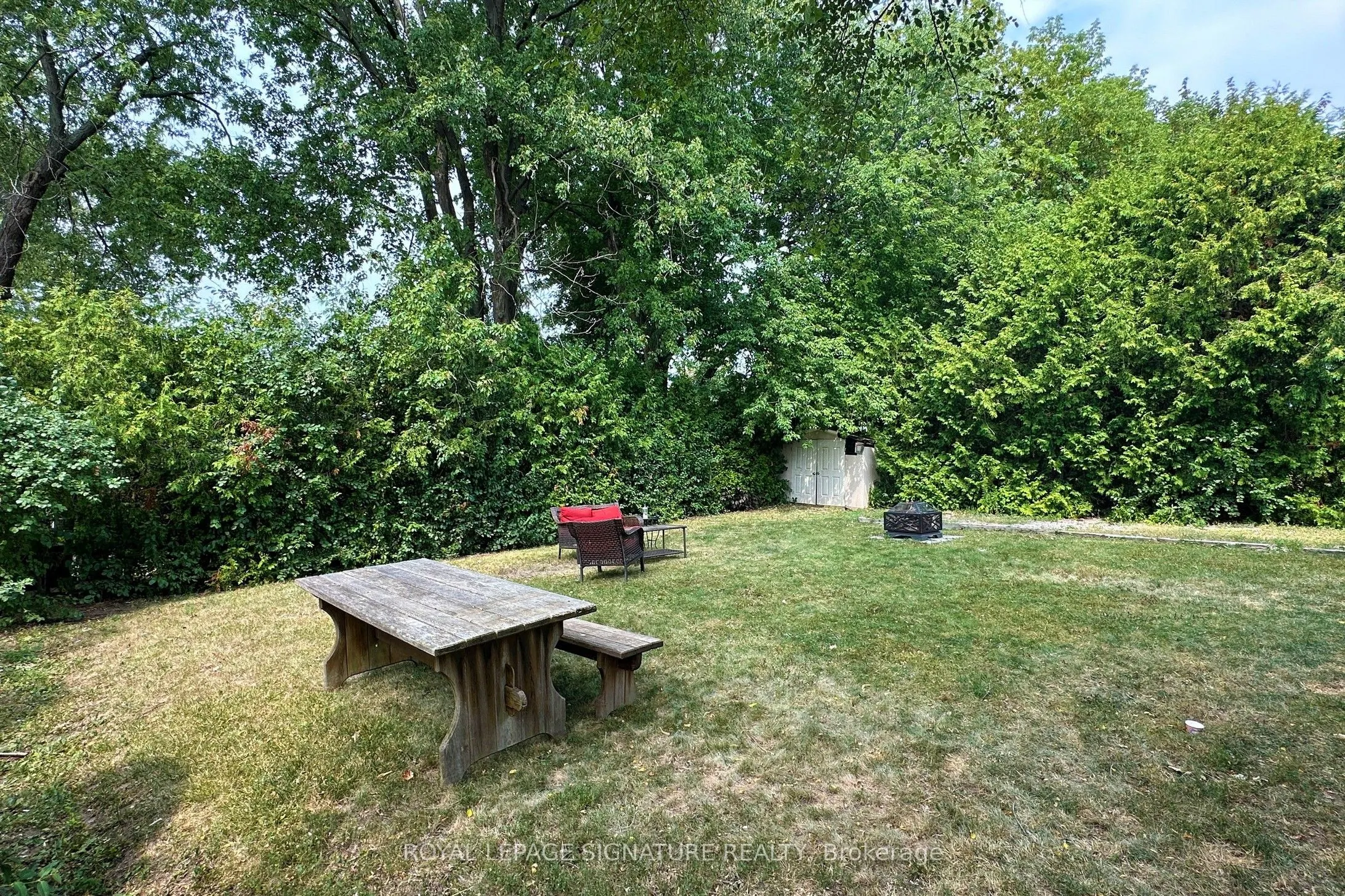 16 Bugle Hill Road