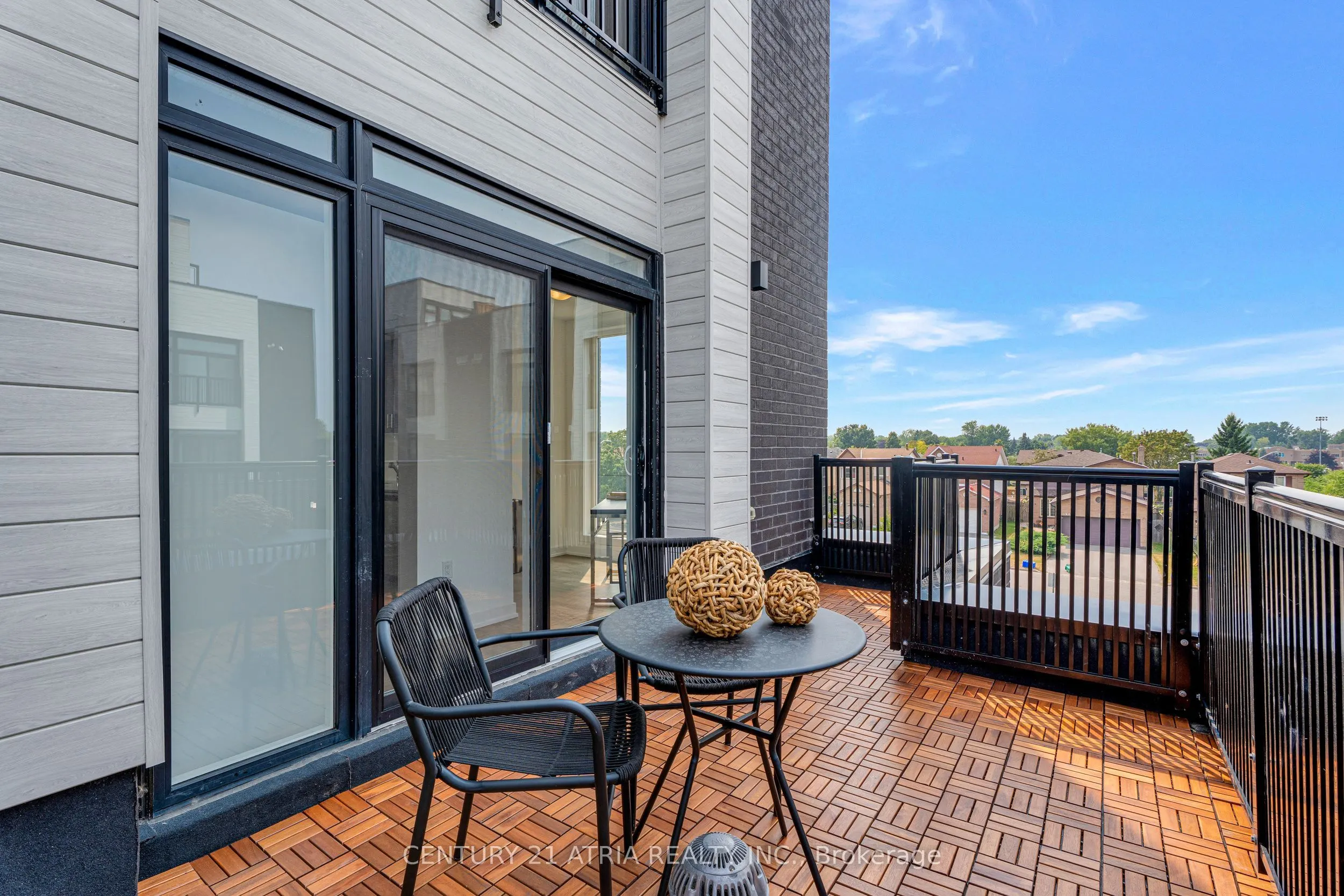 188 Angus Drive, #10