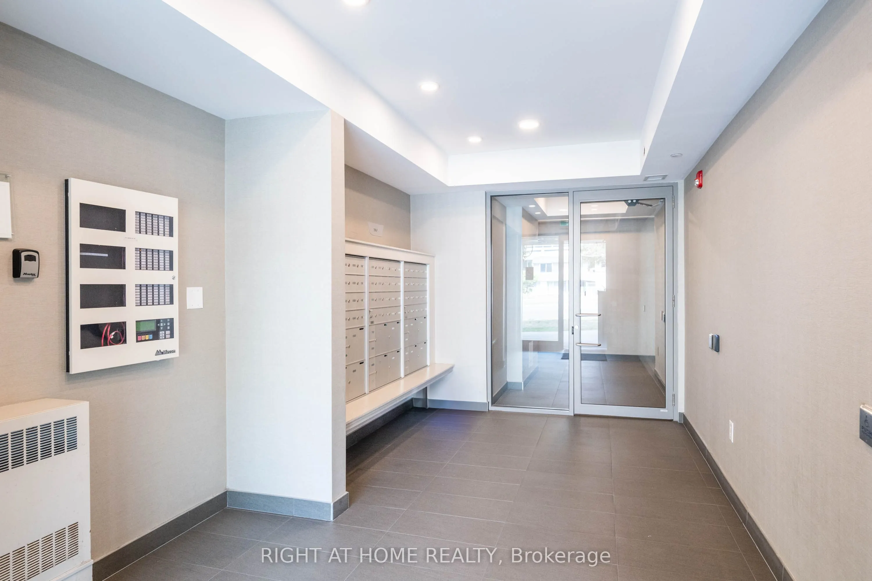 5131 Sheppard Avenue E, #213