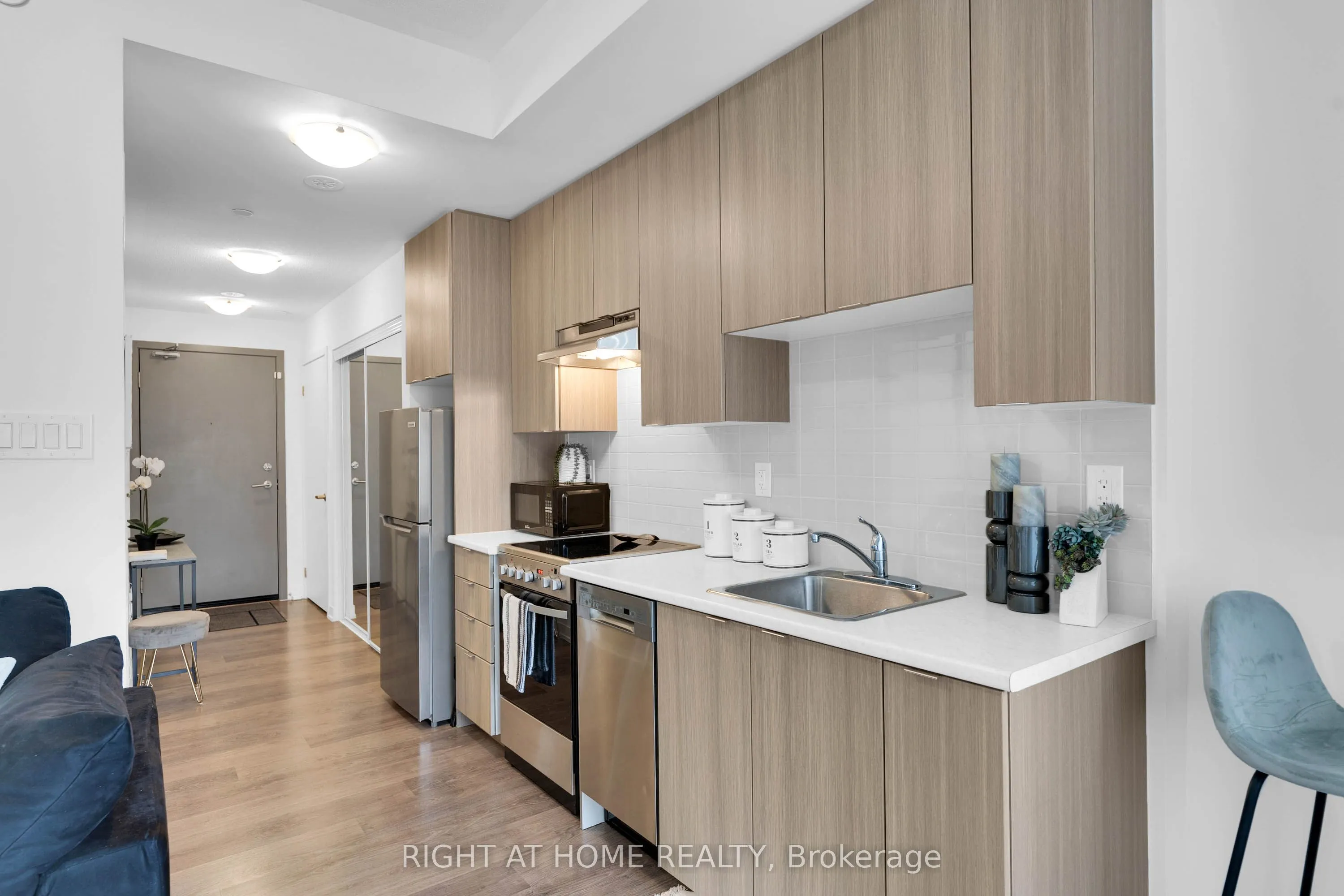 5131 Sheppard Avenue E, #213