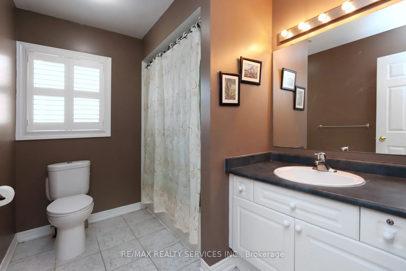 28 Hoile Drive