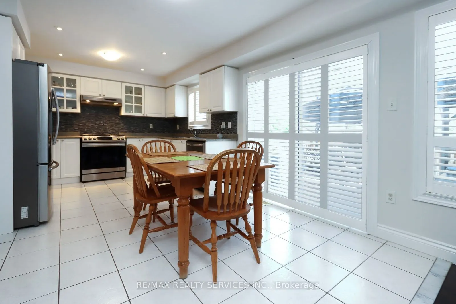 28 Hoile Drive
