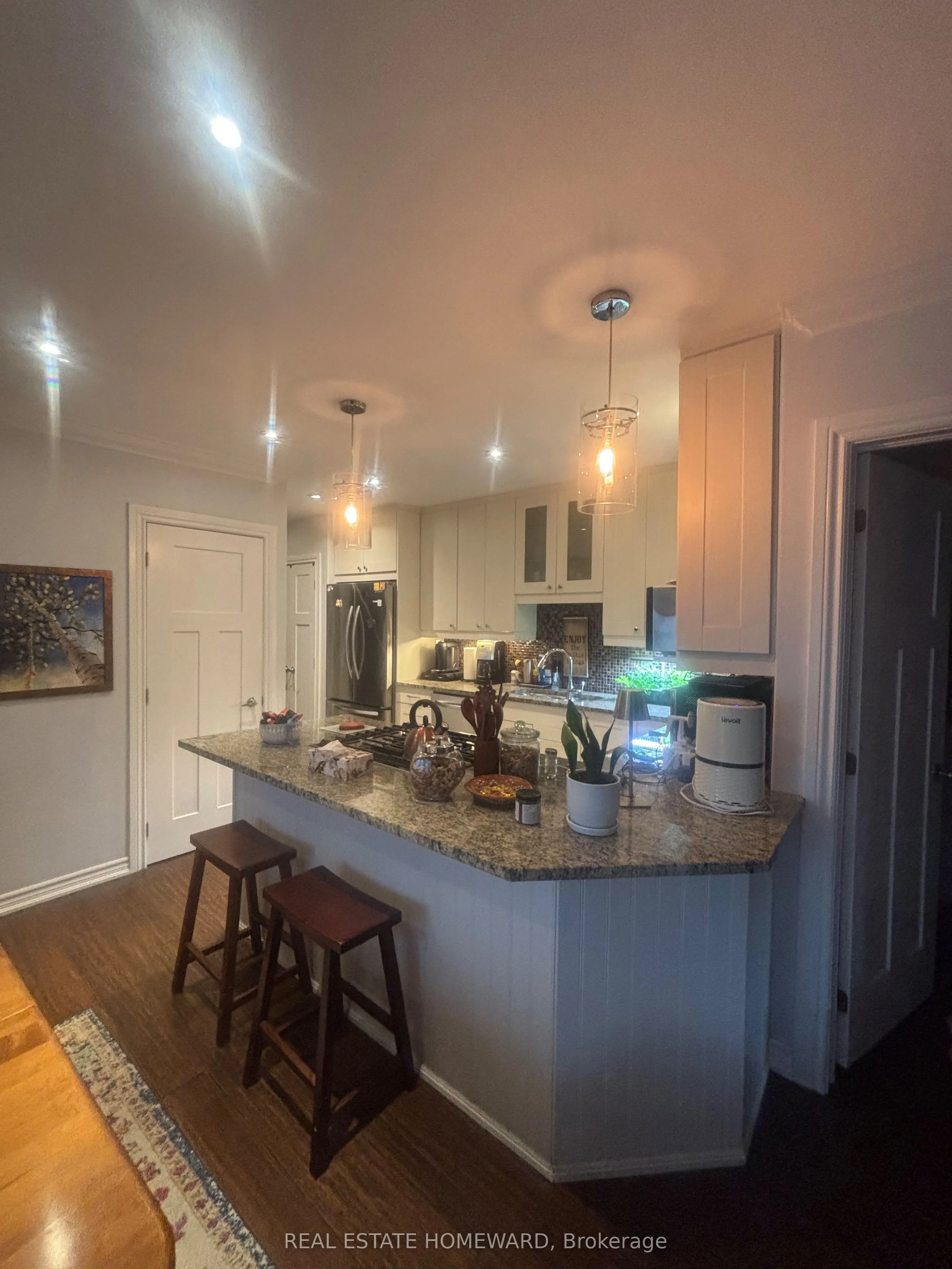 42 Hammersmith Avenue, #Main