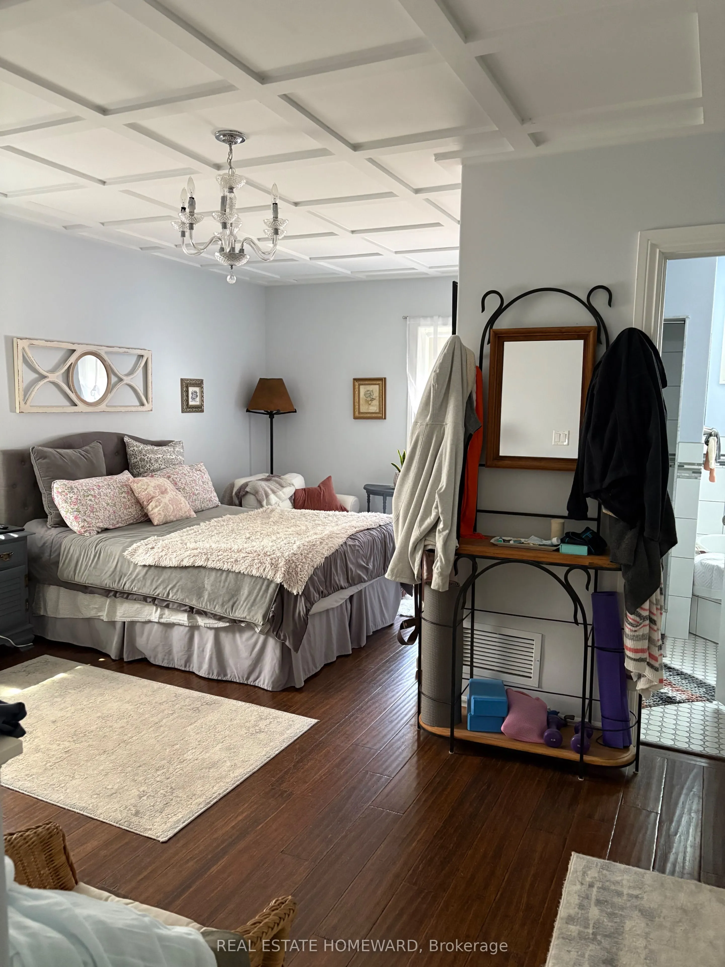 42 Hammersmith Avenue, #Main