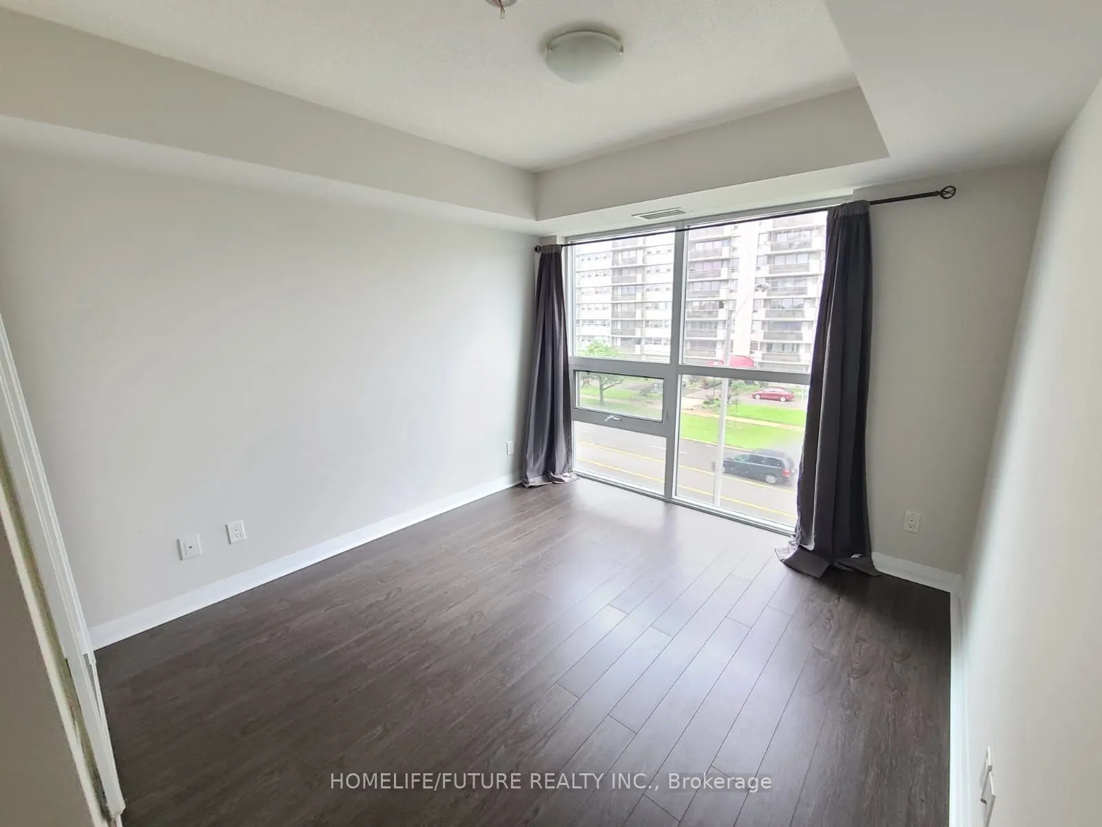 30 Meadowglen Place, #310