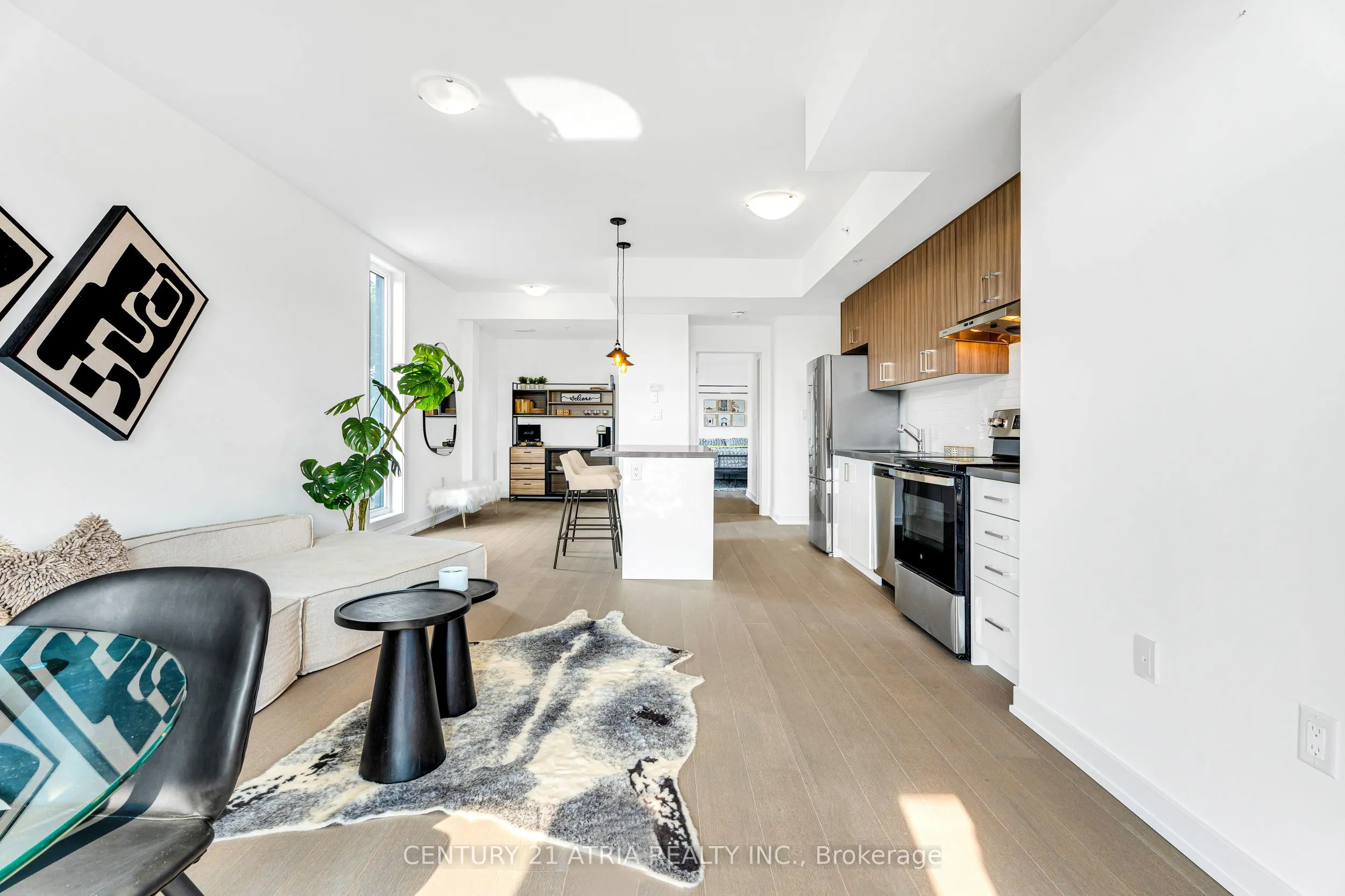 184 Angus Drive, #8
