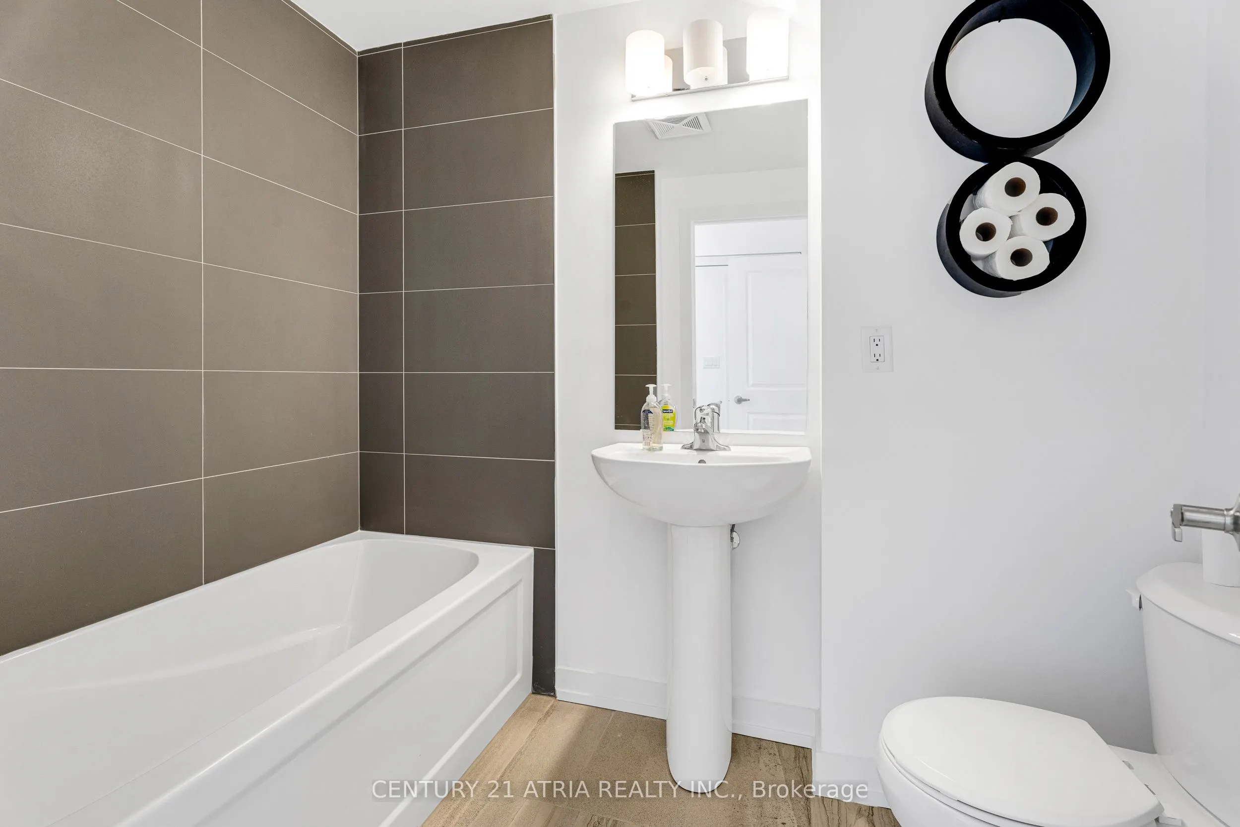 184 Angus Drive, #8
