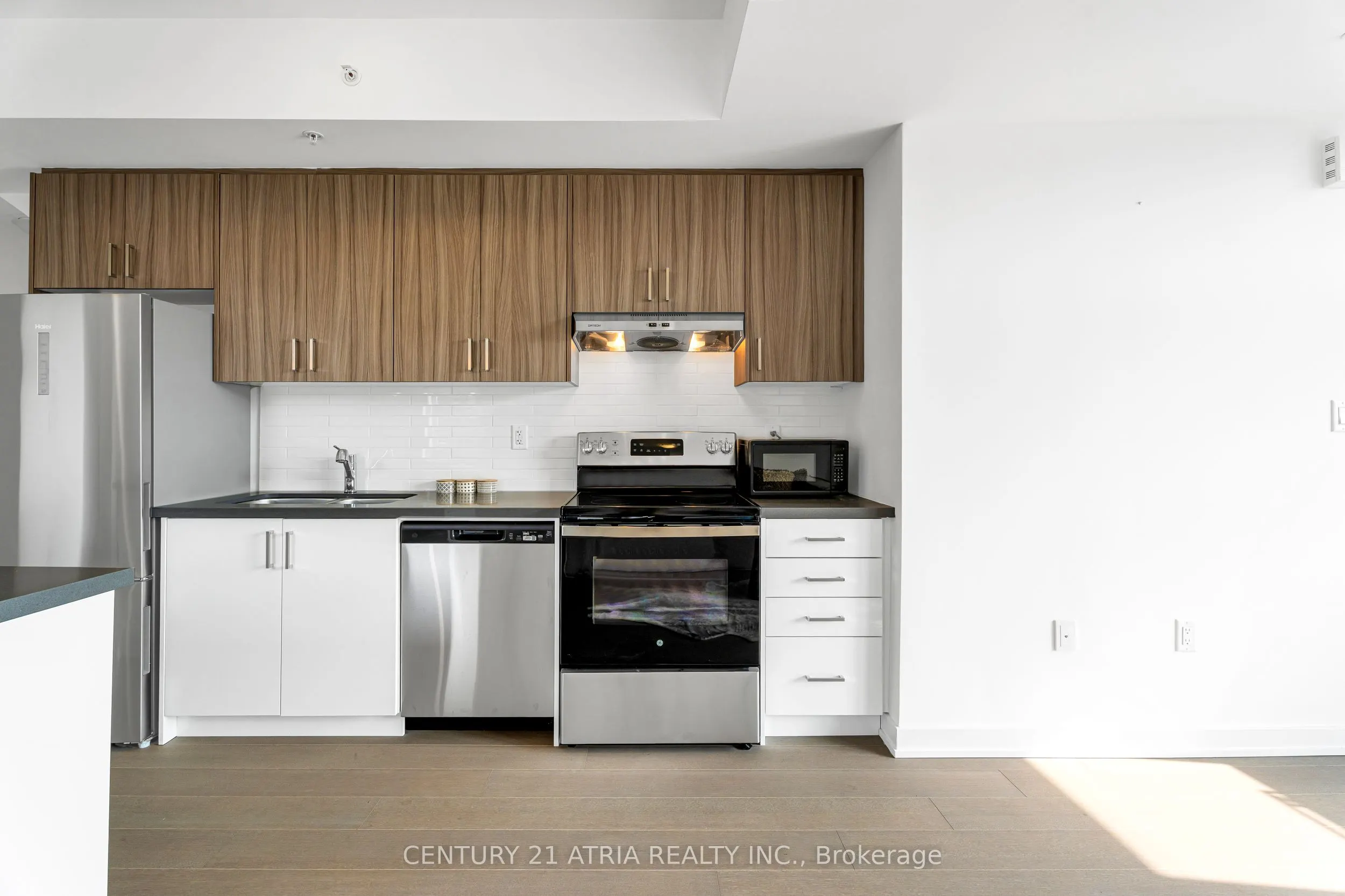 184 Angus Drive, #8