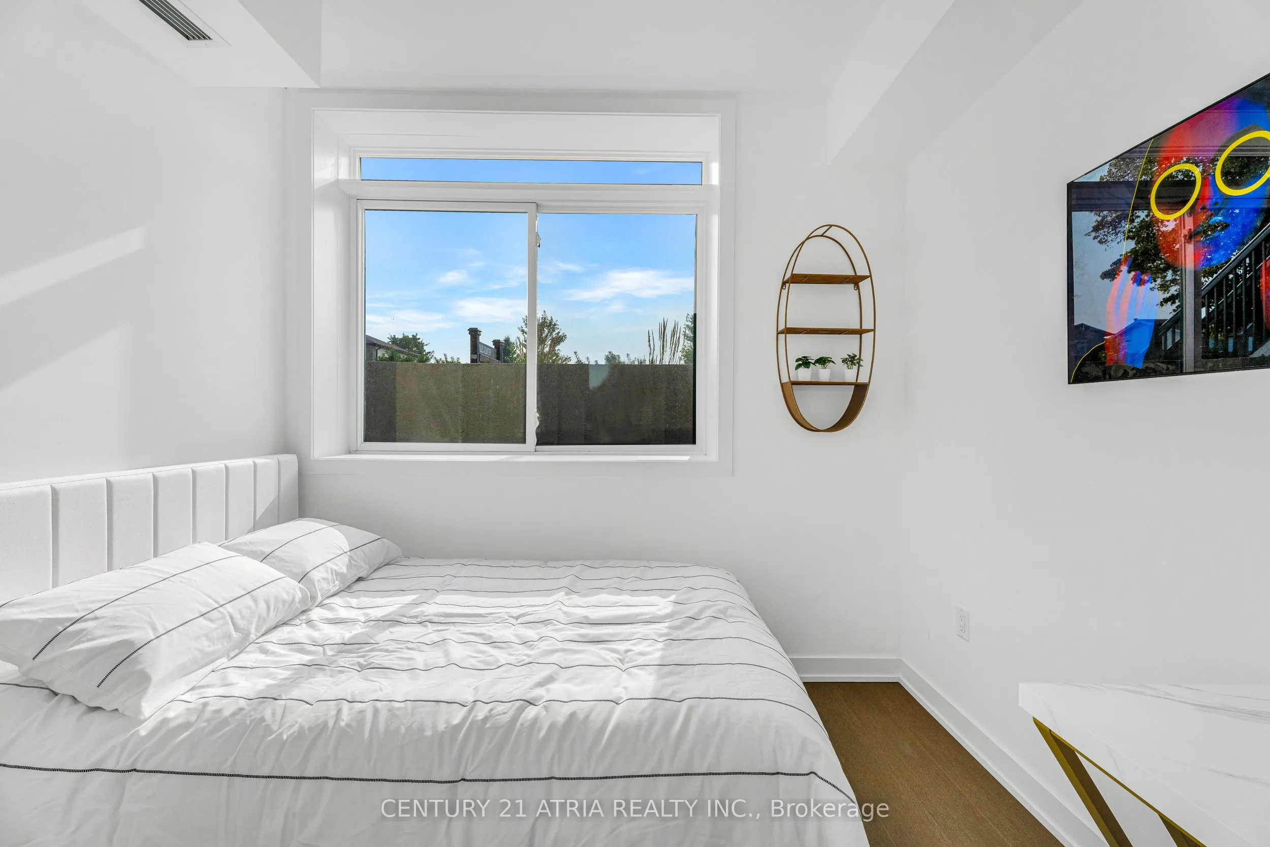 184 Angus Drive, #8