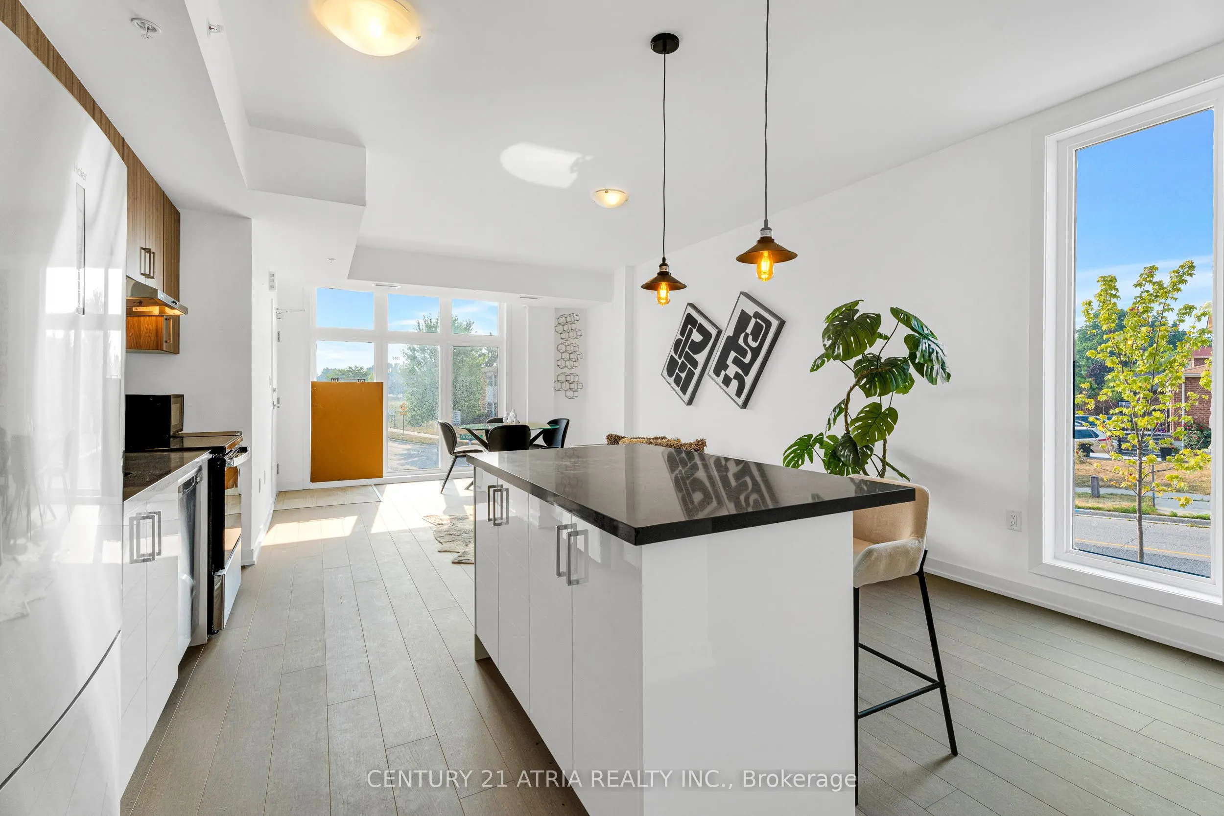184 Angus Drive, #8