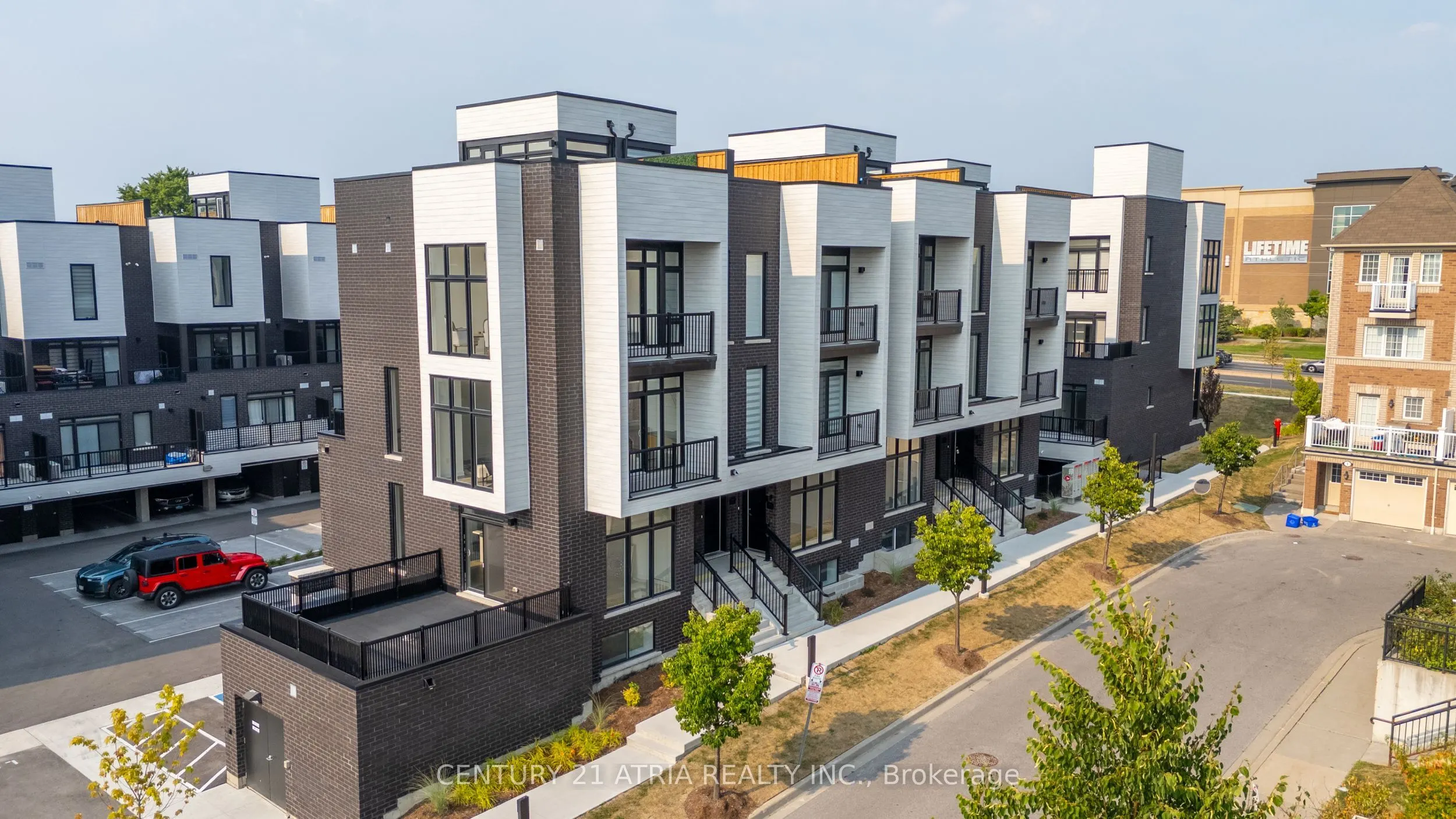 184 Angus Drive, #8
