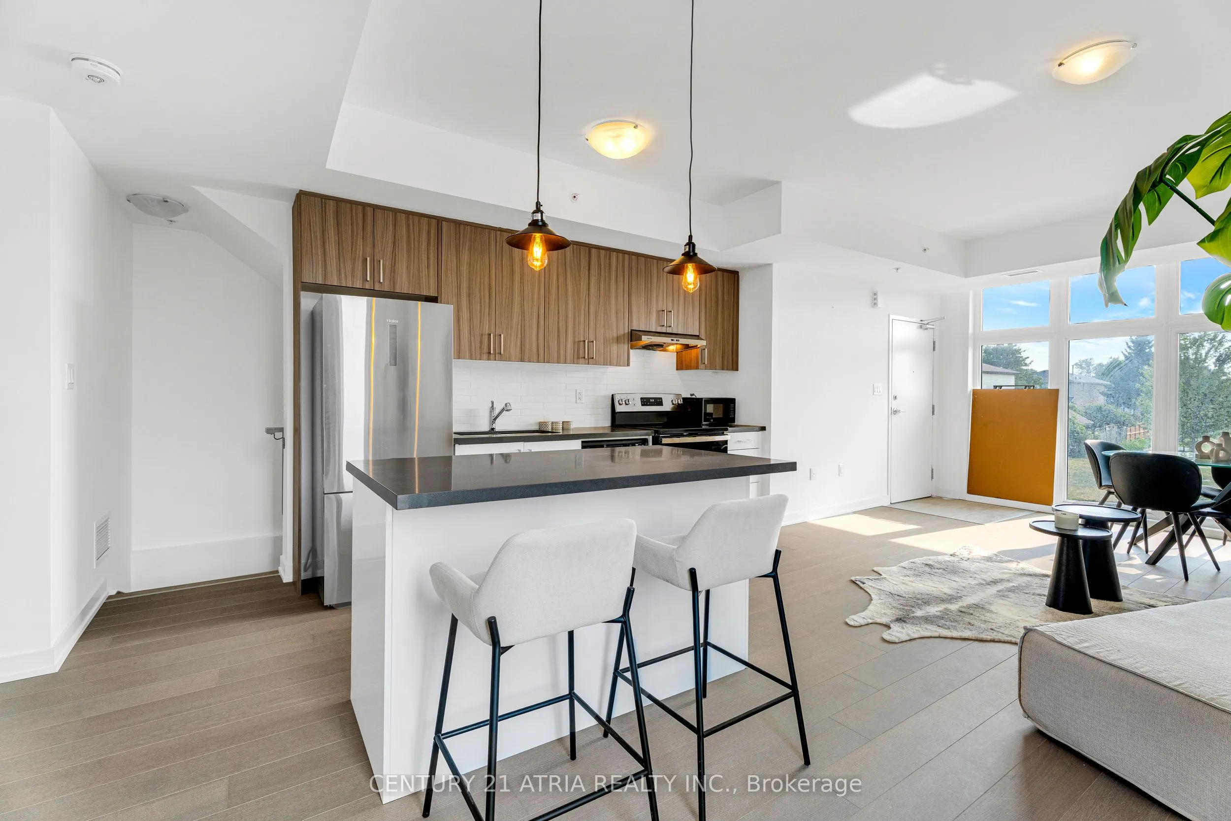 184 Angus Drive, #8
