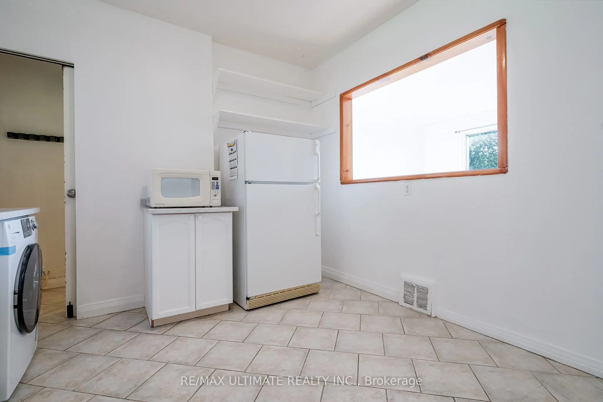 87 Maybourne Avenue, #Main