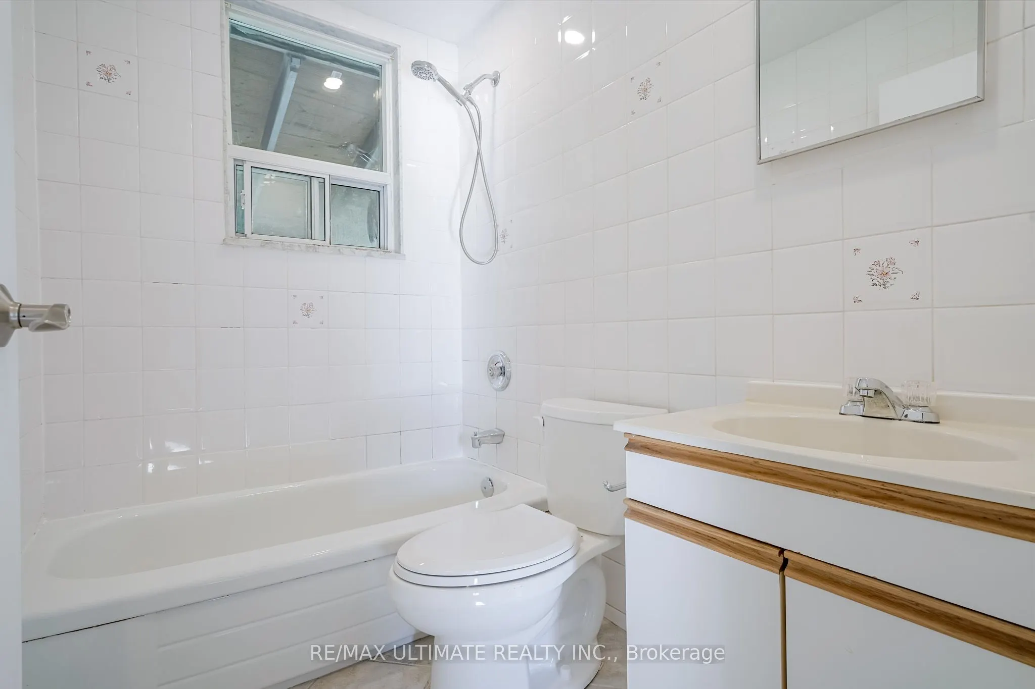 87 Maybourne Avenue, #Main