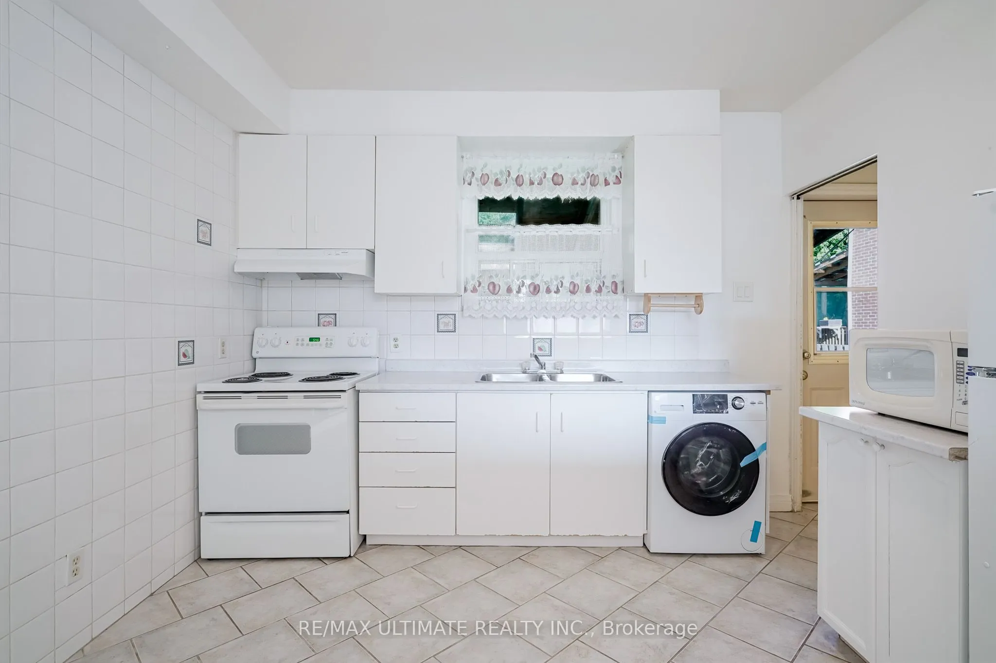 87 Maybourne Avenue, #Main