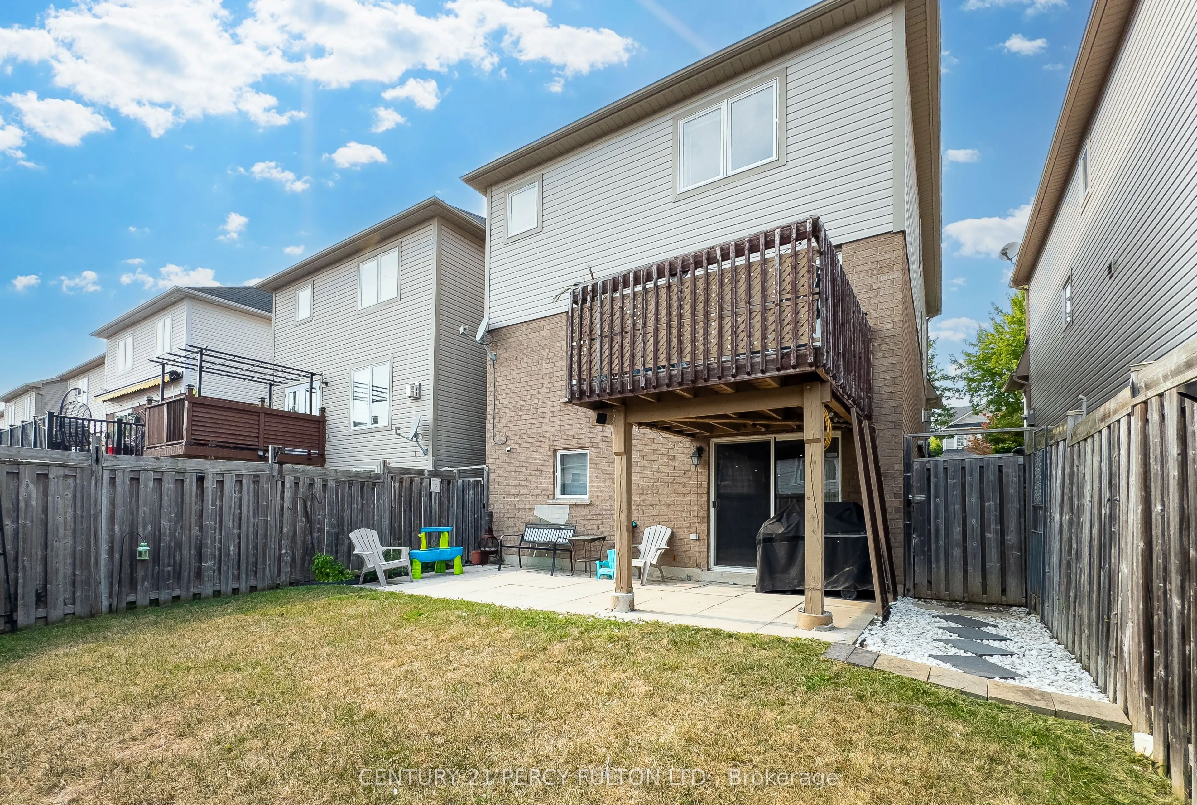 918 Taggart Crescent