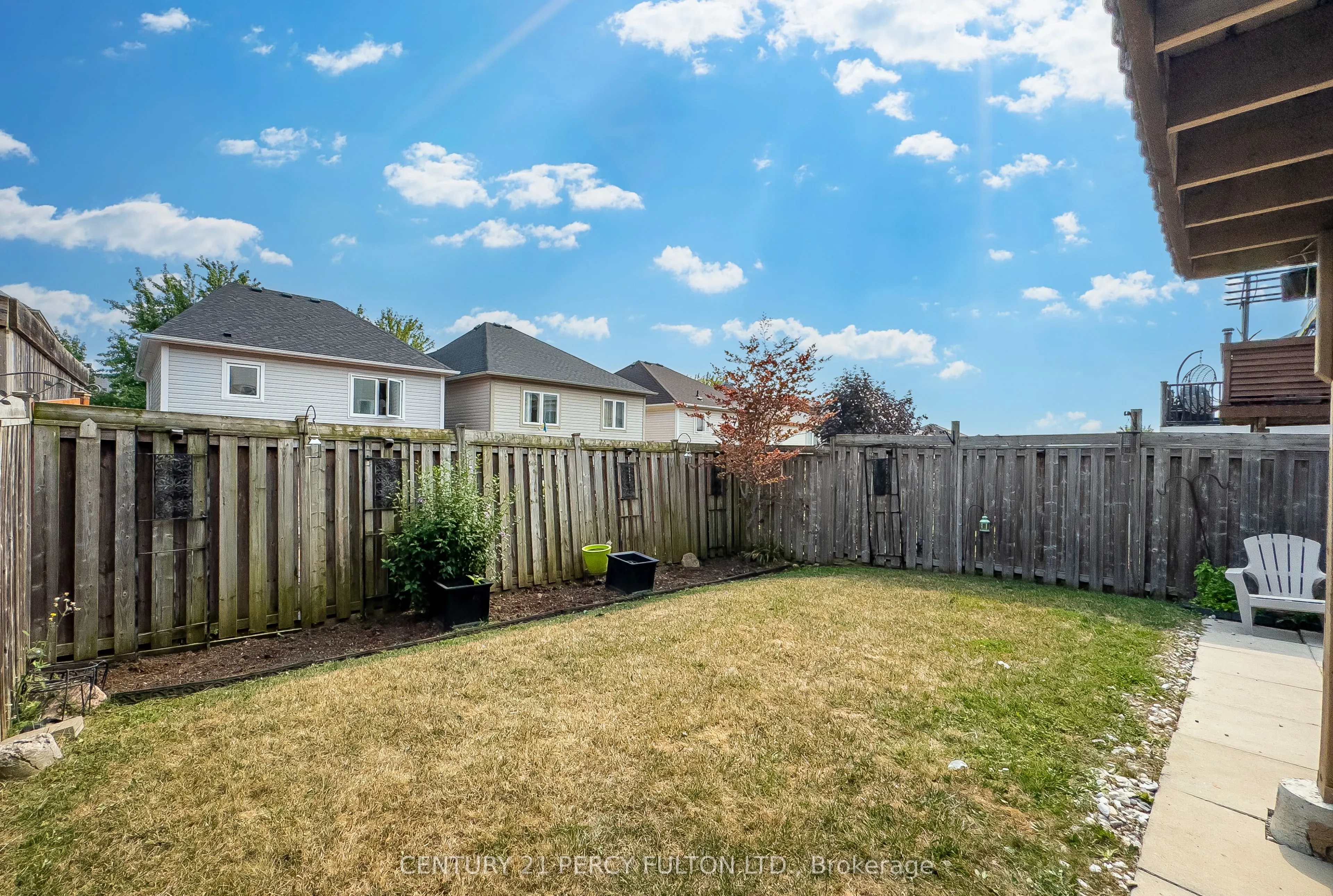 918 Taggart Crescent