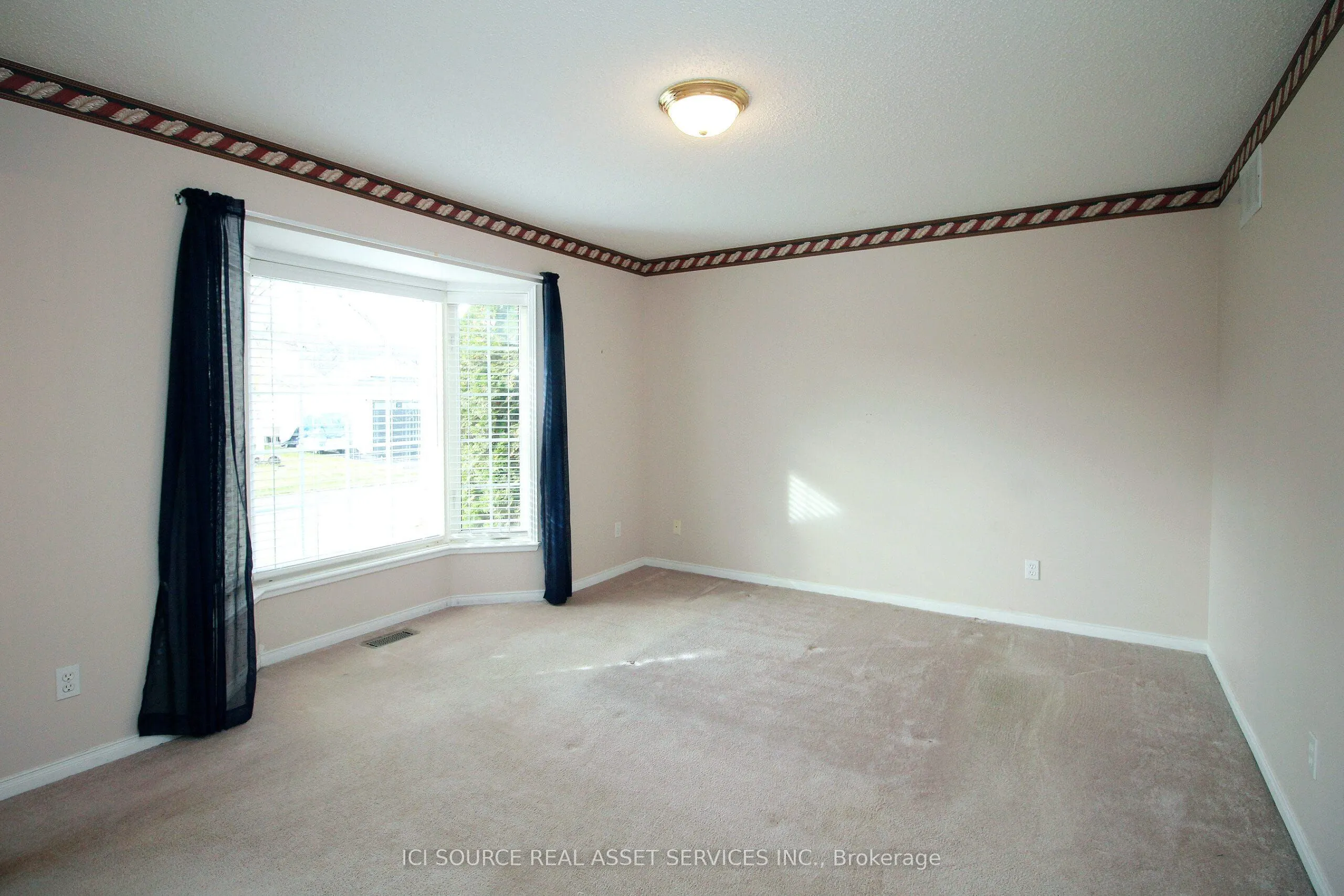 4 Algonquin Trail