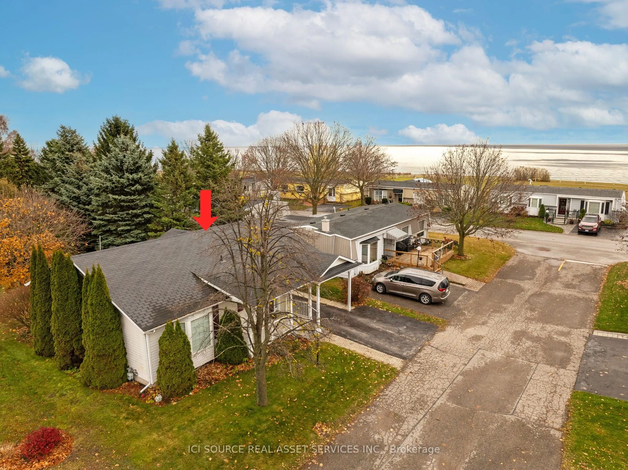 4 Algonquin Trail