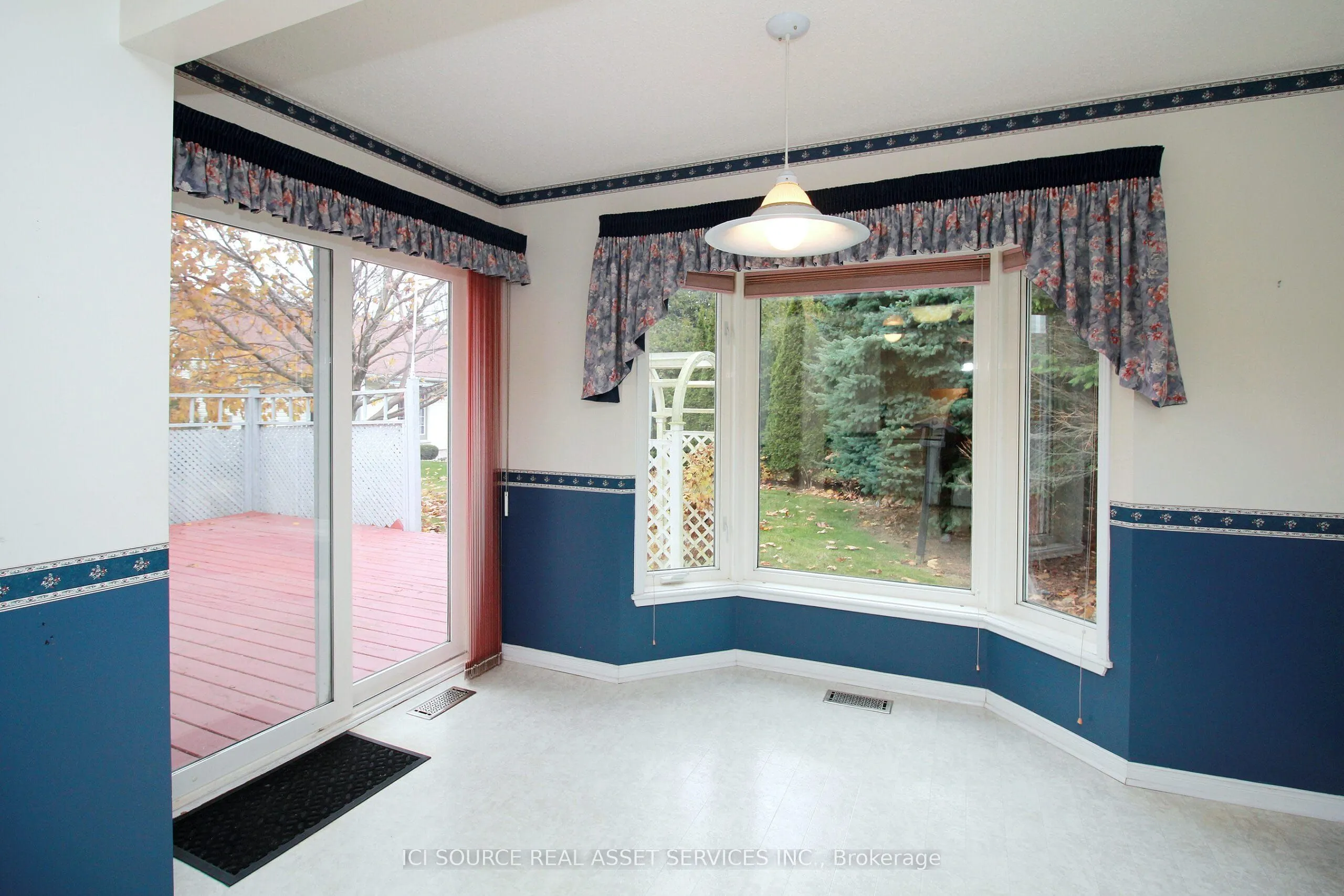 4 Algonquin Trail