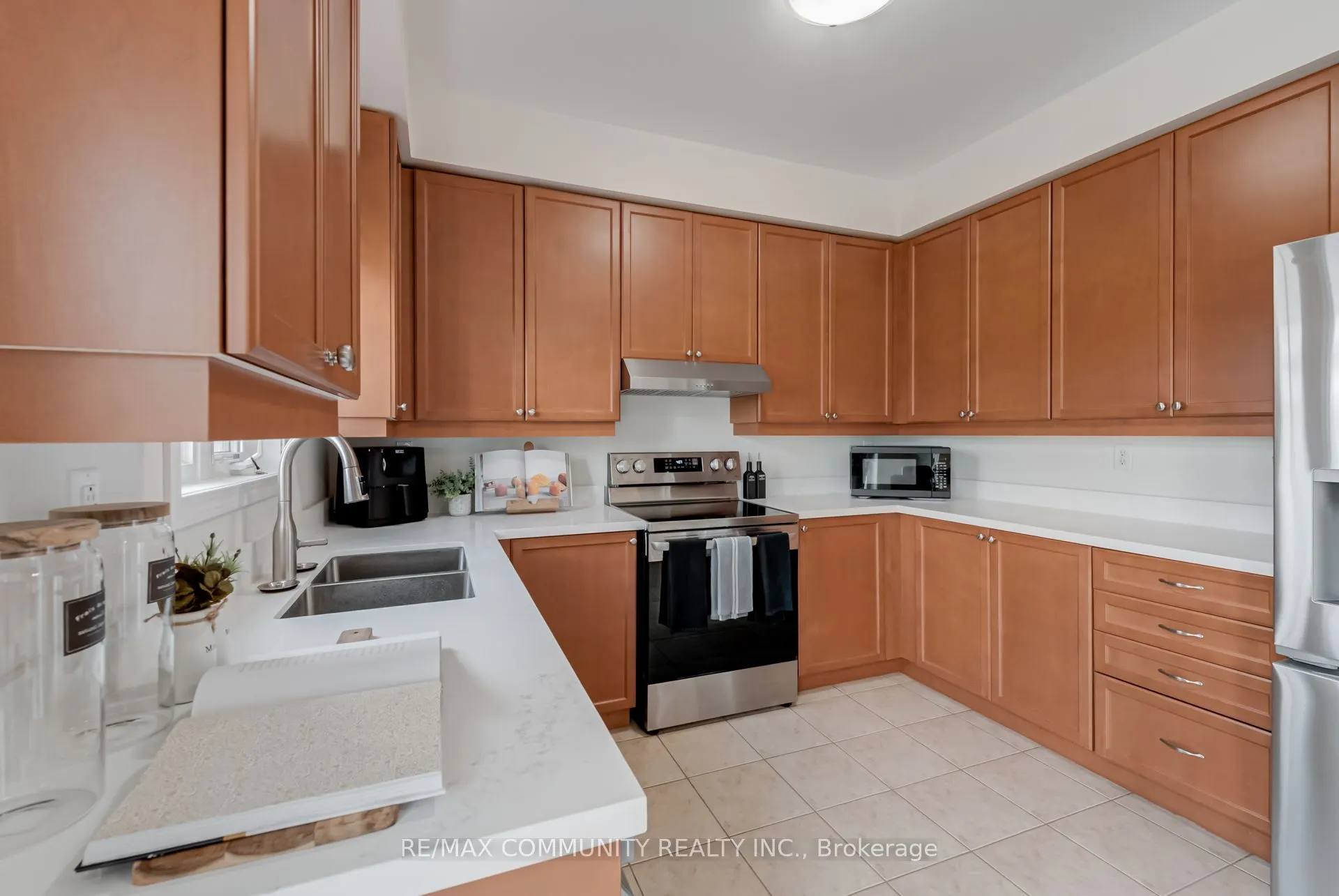 1852 Birchview Drive