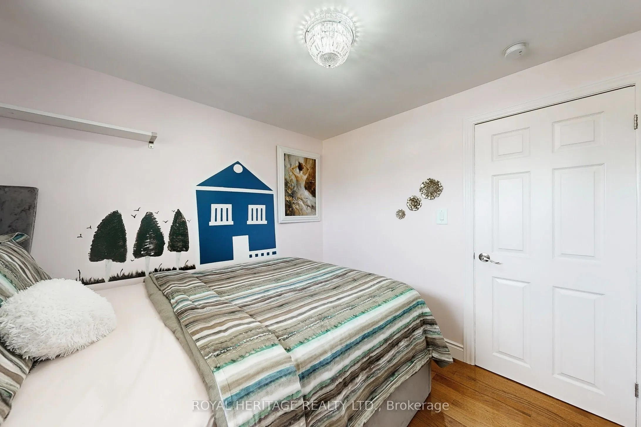 1092 Cedar Street