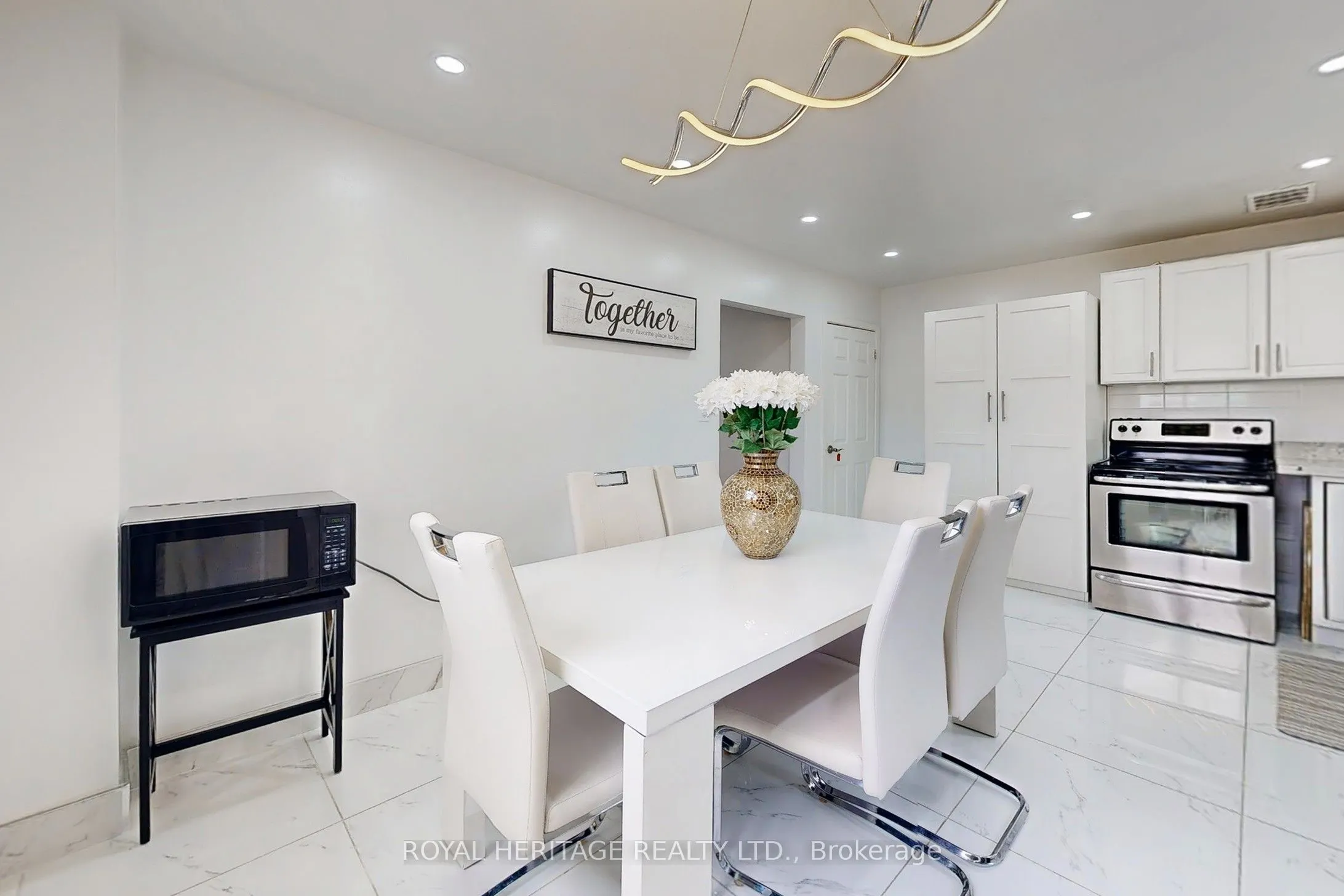 1092 Cedar Street