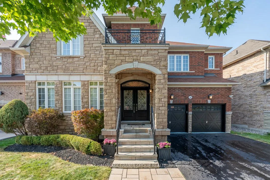 10 Weston Crescent
