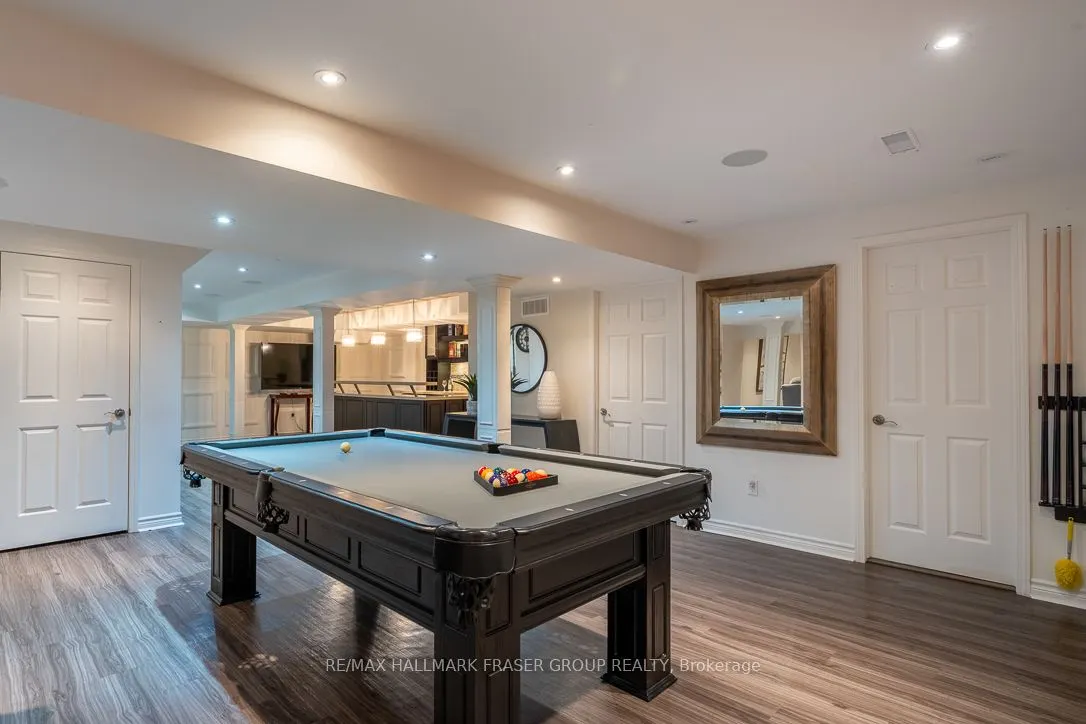 10 Weston Crescent