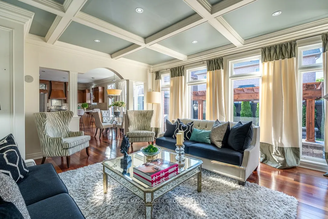 10 Weston Crescent