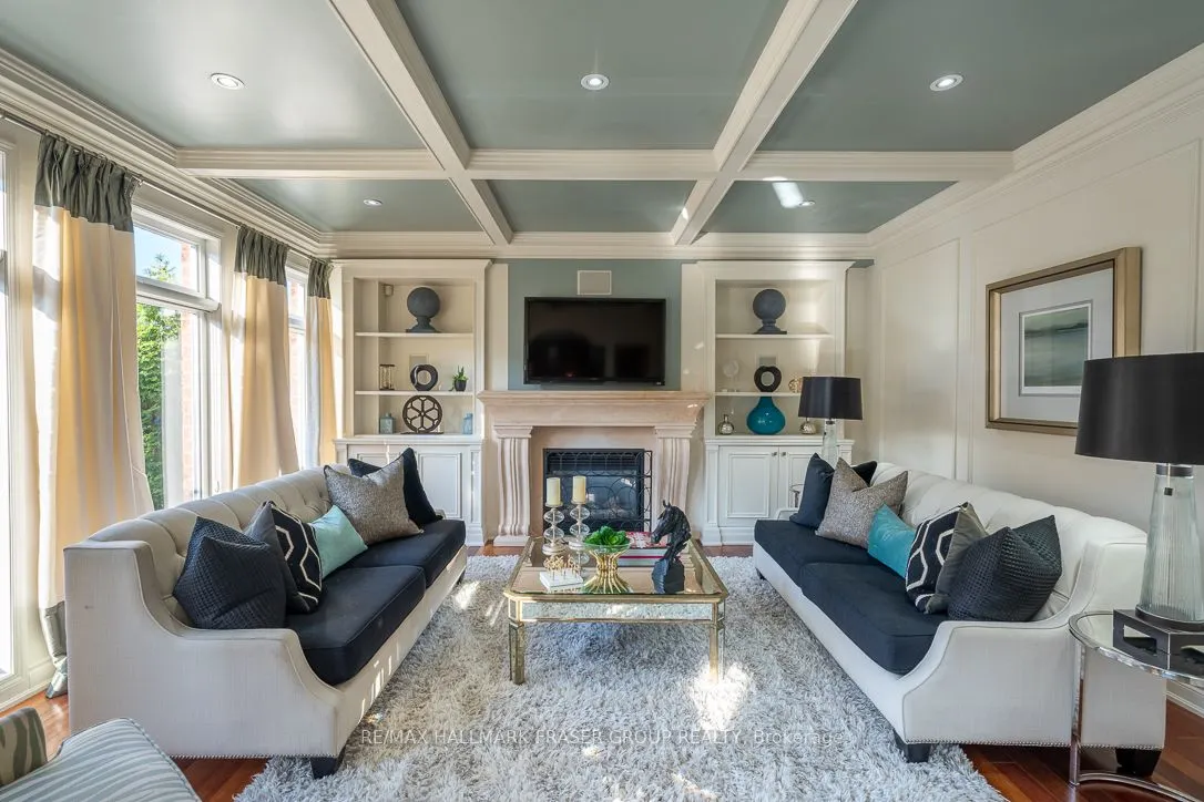10 Weston Crescent