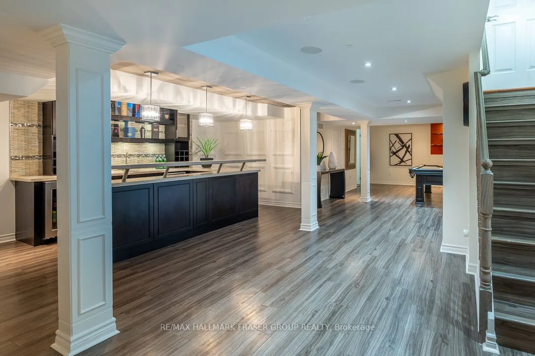 10 Weston Crescent