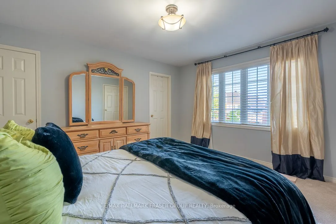10 Weston Crescent