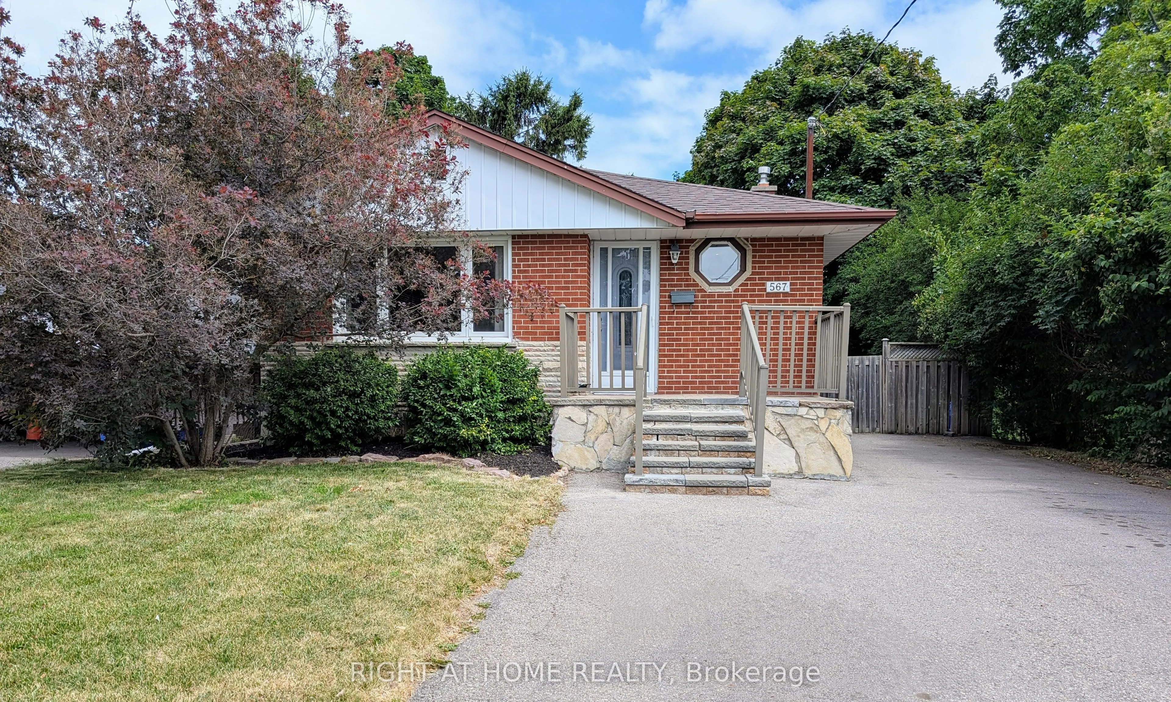 567 Coleridge Street