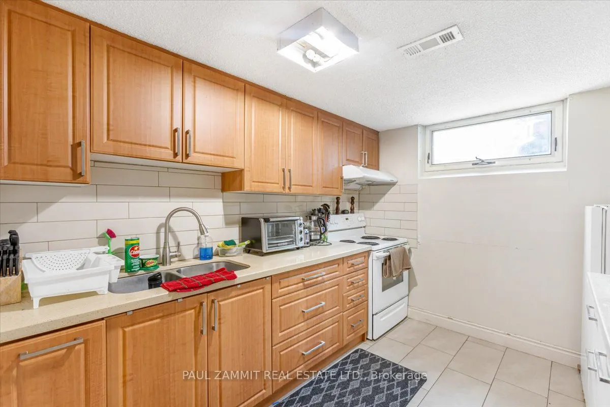 16 Paloma Place