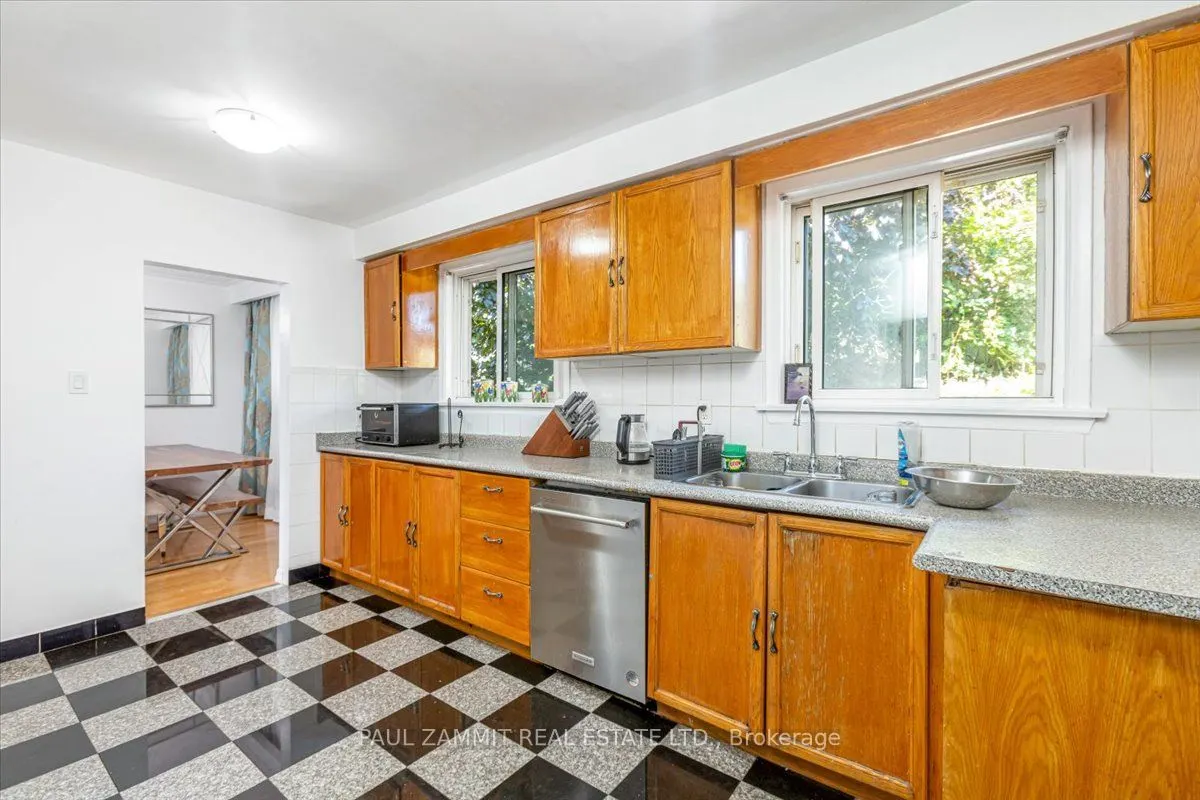 16 Paloma Place
