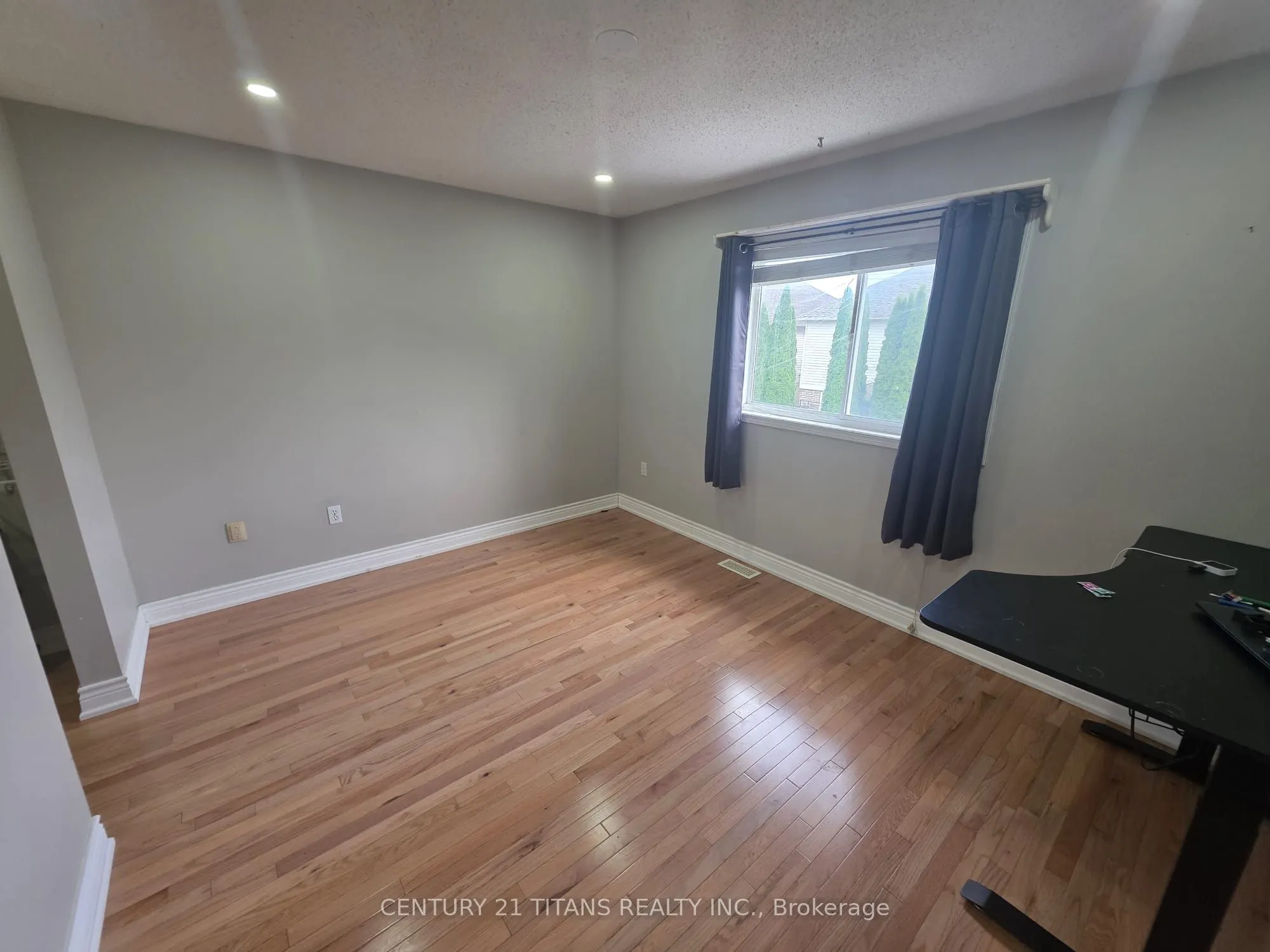 51 Marchwood Crescent, #MainFloor