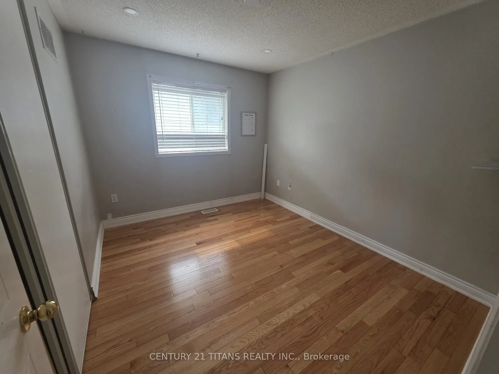 51 Marchwood Crescent, #MainFloor