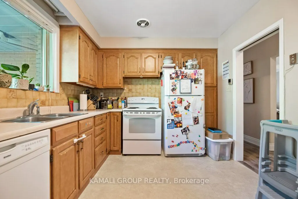 10 Regency Square