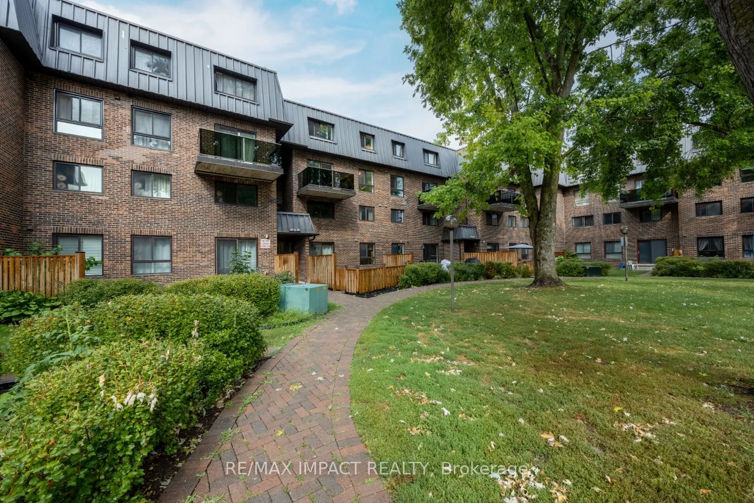 43 Taunton Road E, #31