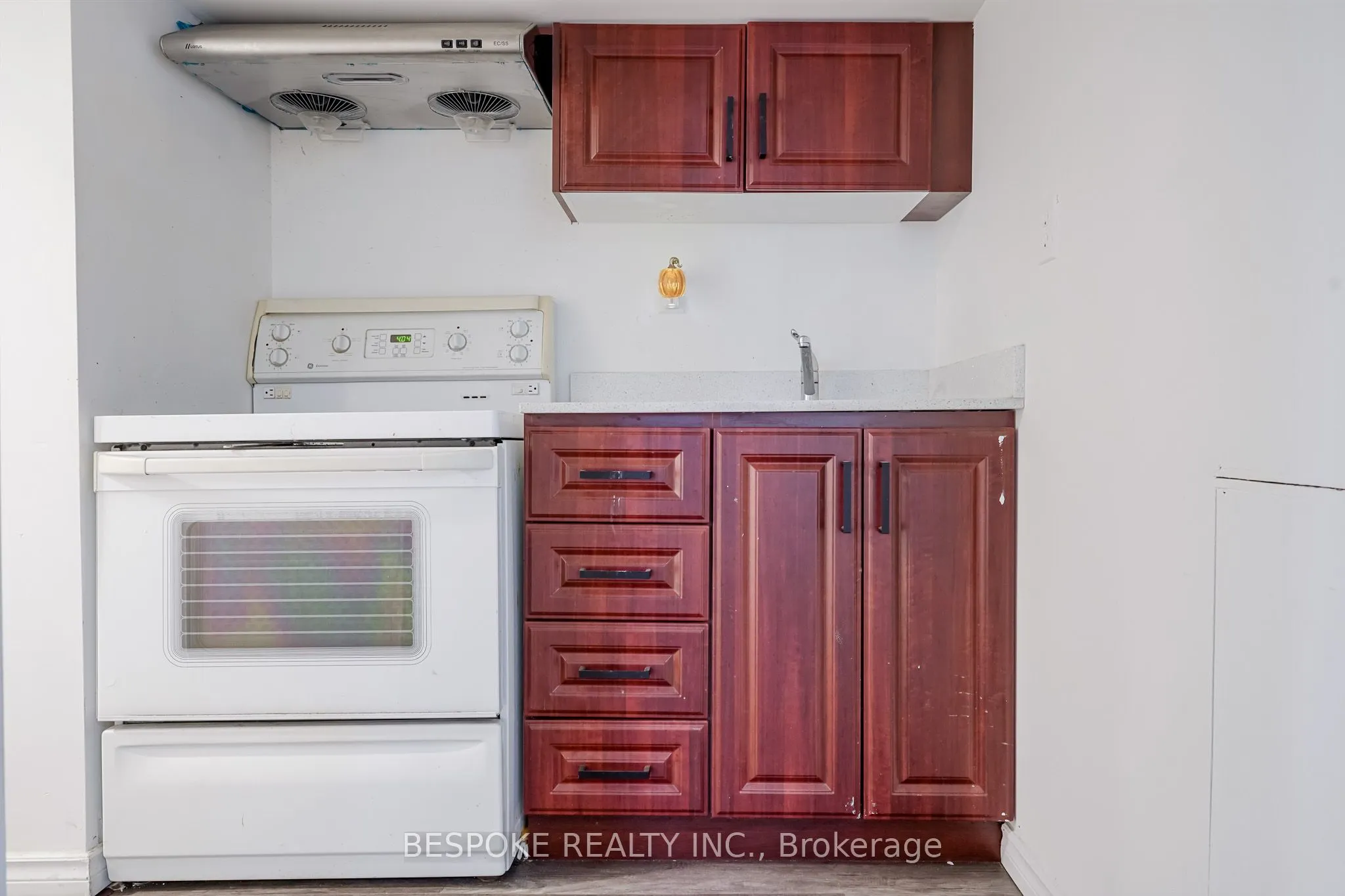 195 Park Road S, #Bsmt