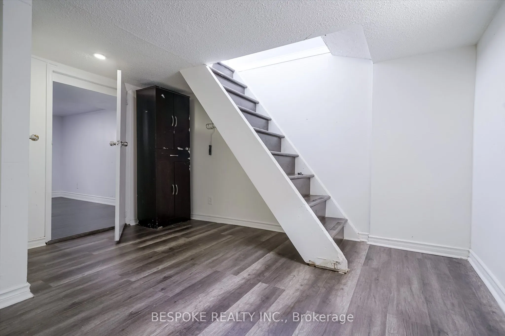 195 Park Road S, #Bsmt
