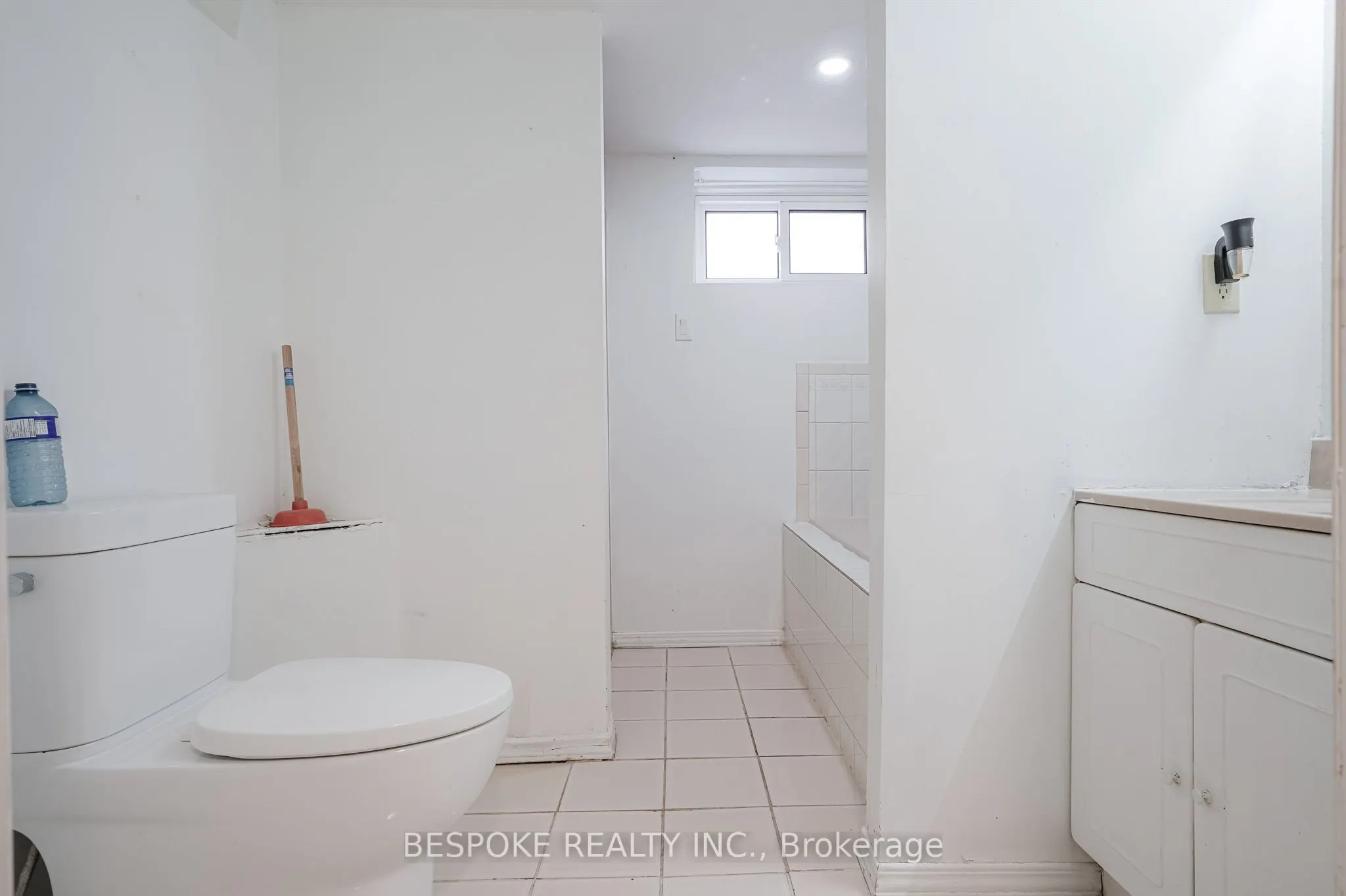 195 Park Road S, #Bsmt