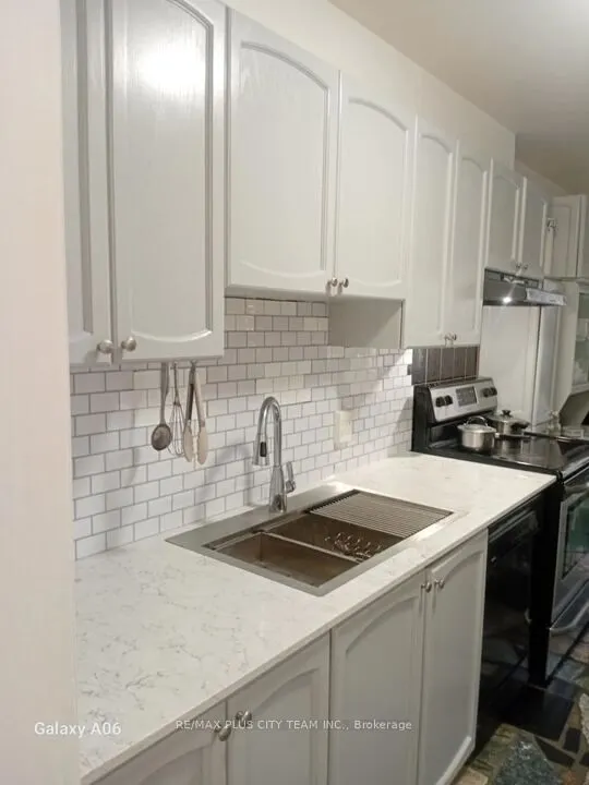 28 Livingston Road, #77