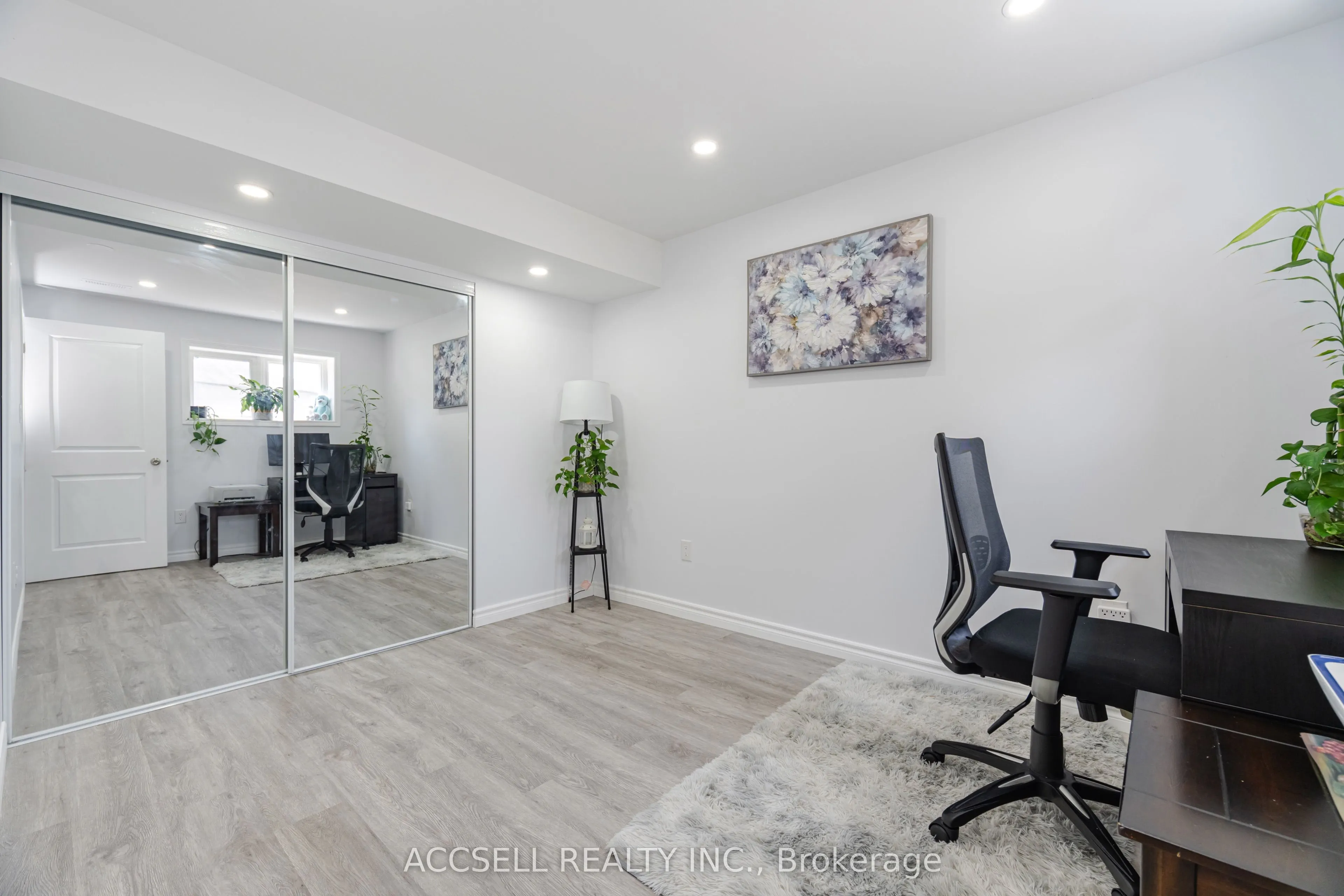 79 Lobb Court