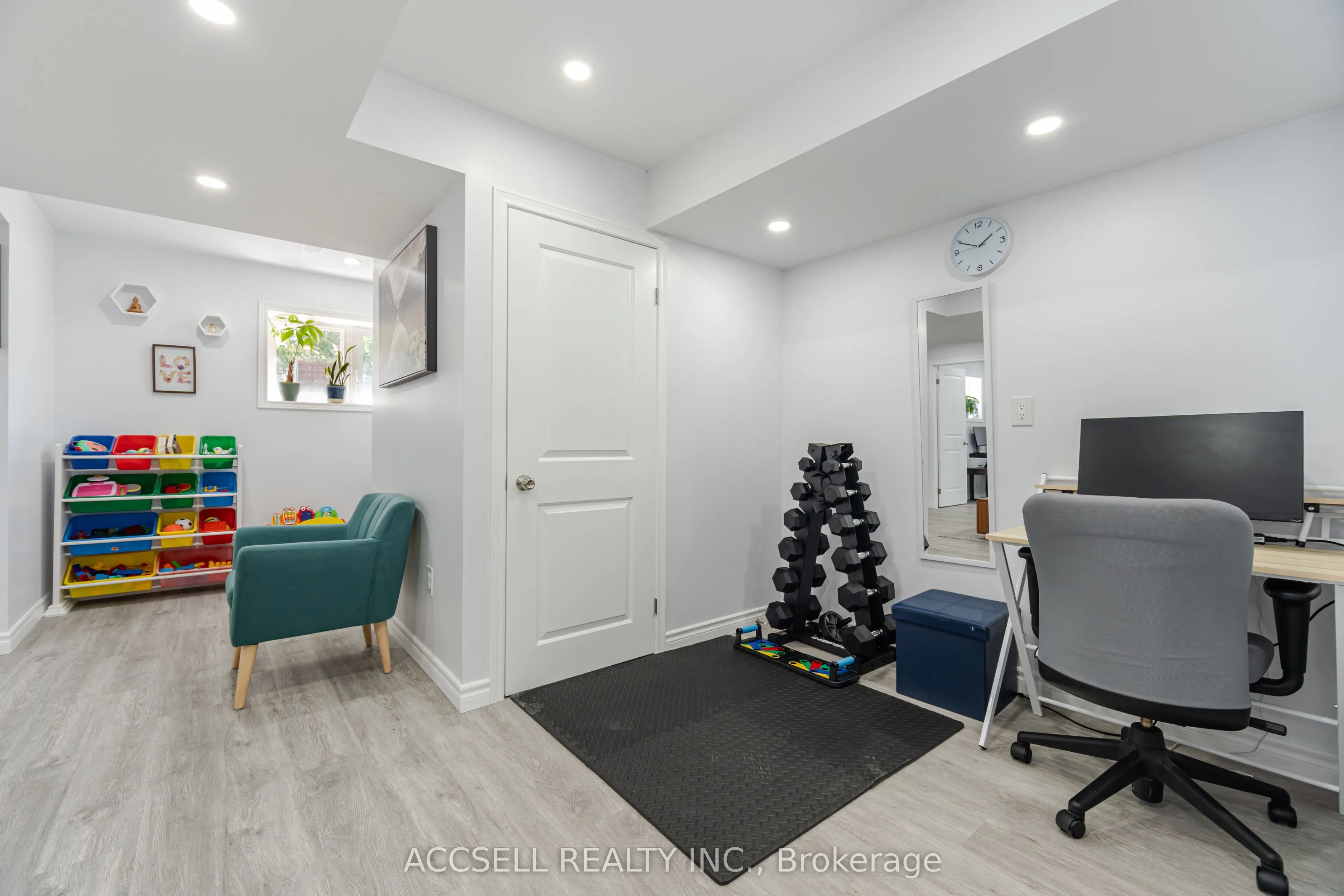 79 Lobb Court