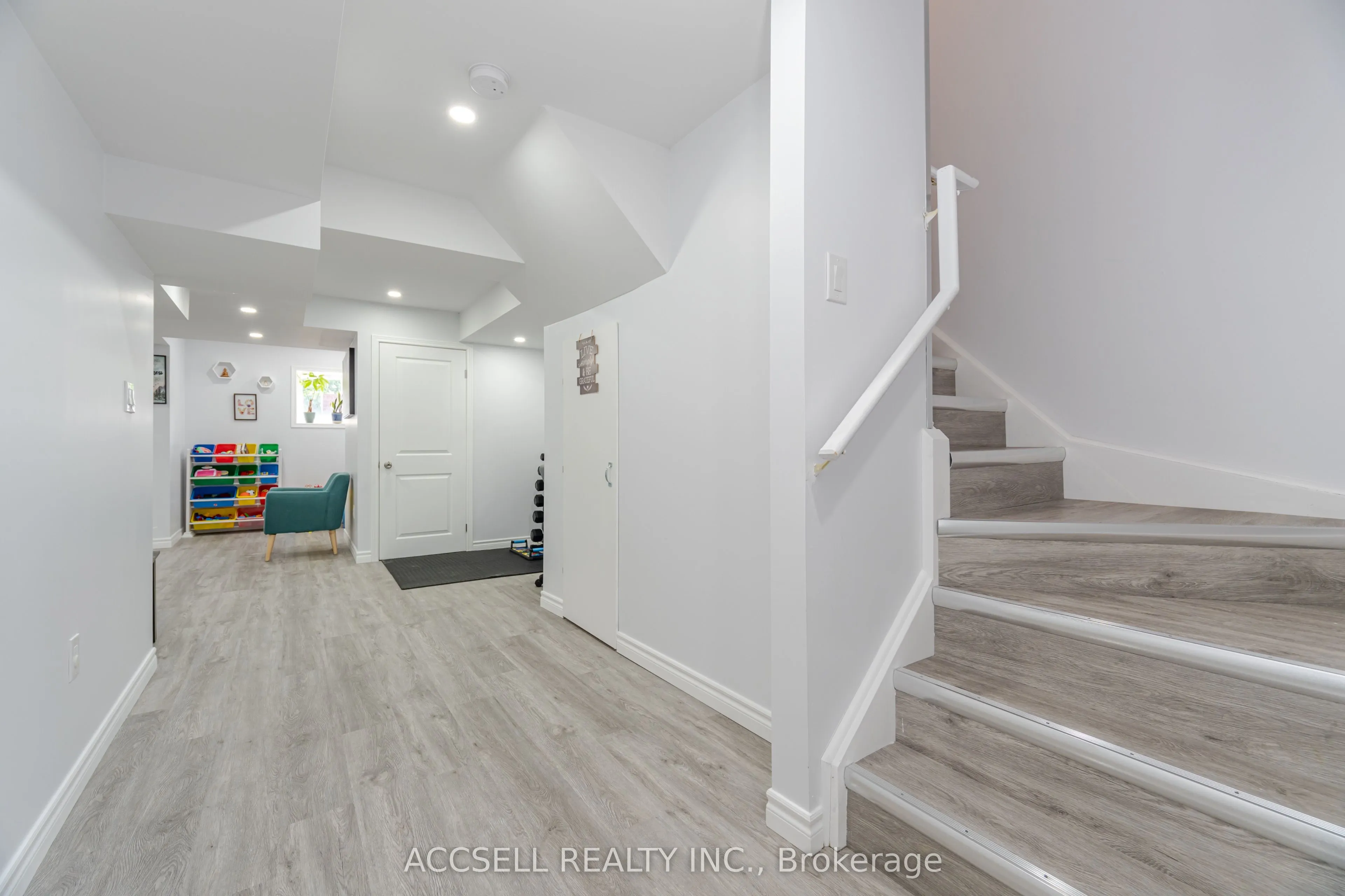 79 Lobb Court