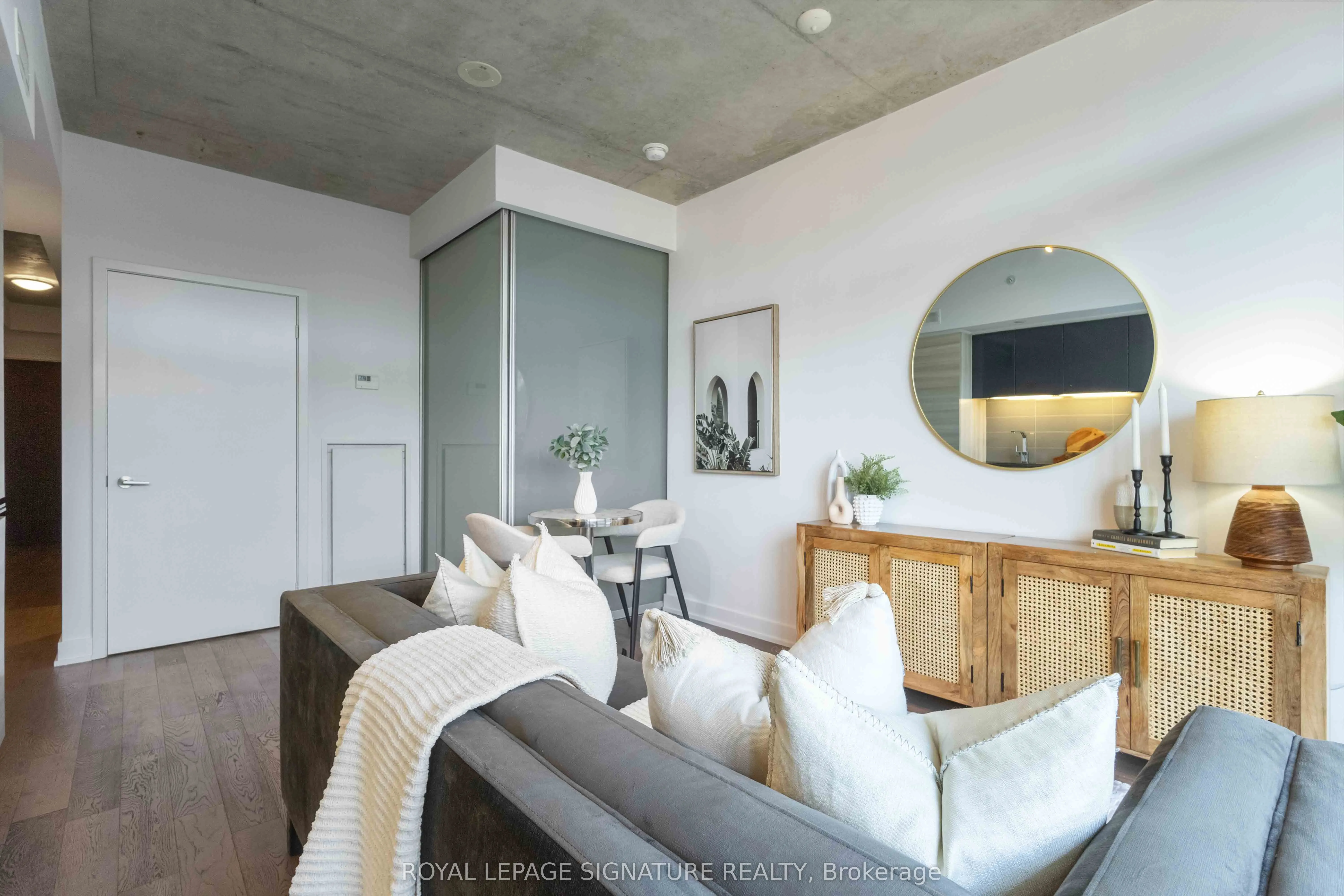 1190 Dundas Street E, #406