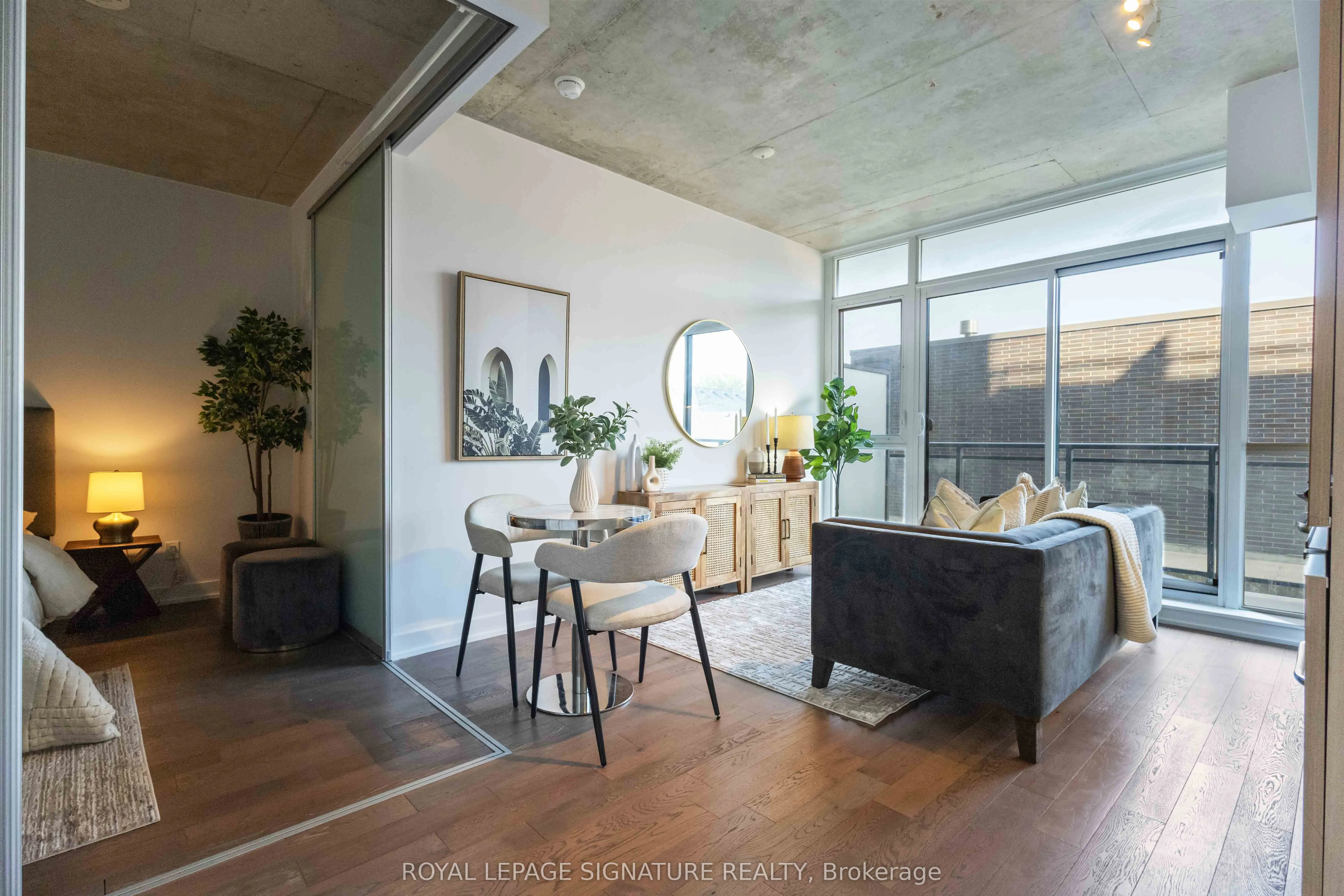 1190 Dundas Street E, #406